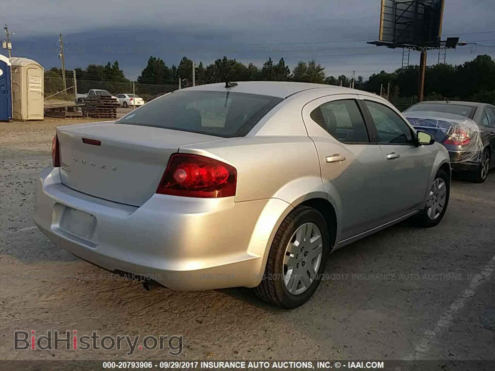 2011 Dodge Avenger - VIN: 1B3BD4FB2BN588438 - Фото 4