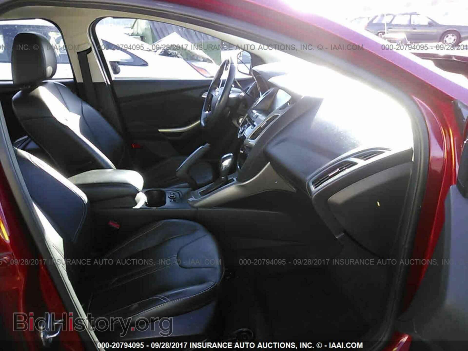 2012 Ford Focus - VIN: 1FAHP3M21CL453094 - Фото 5