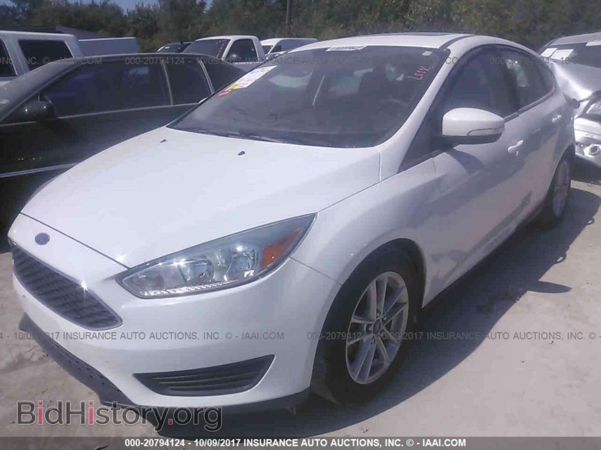 2016 Ford Focus - VIN: 1FADP3K21GL216953 - Фото 2