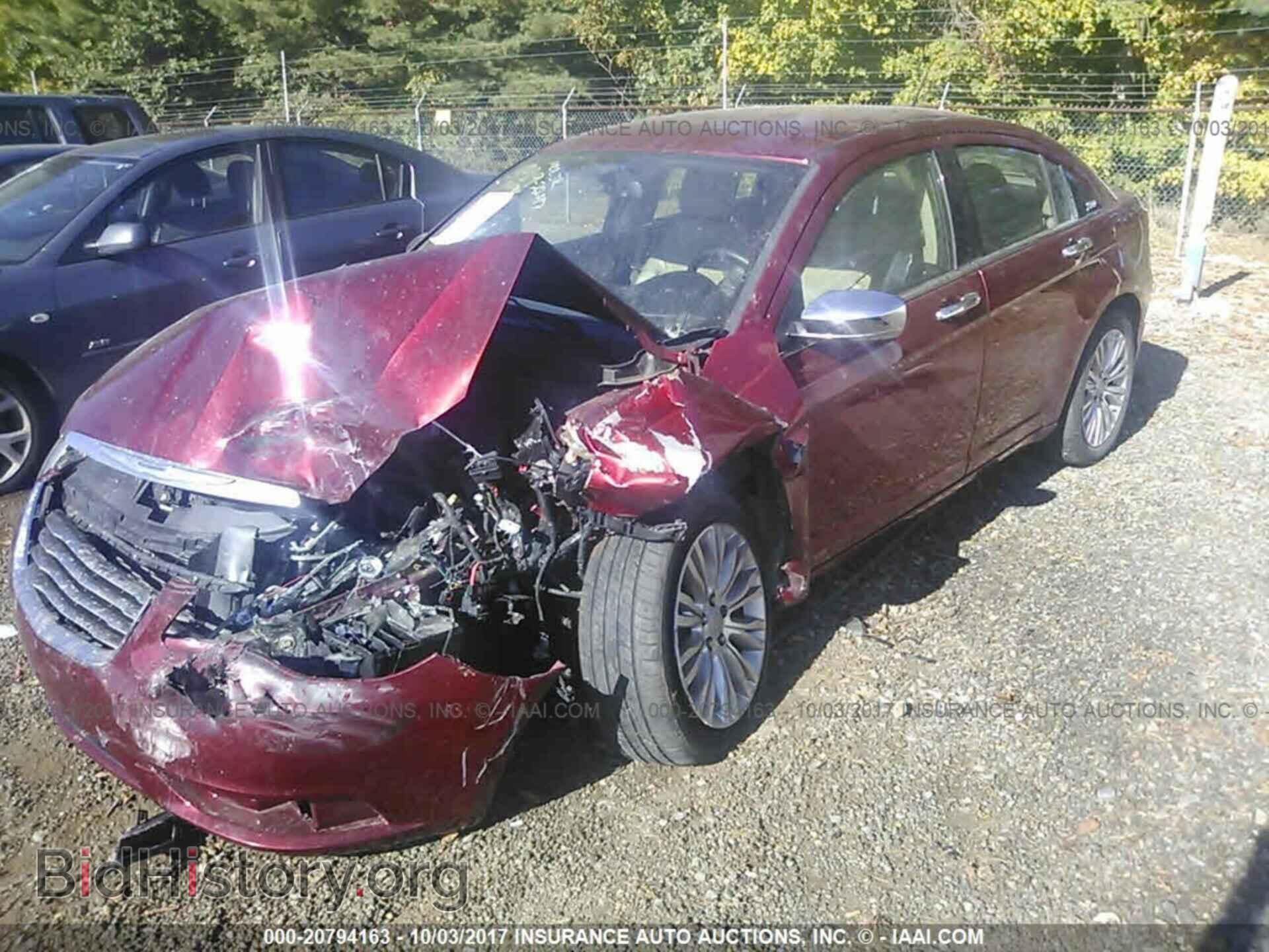 2011 Chrysler 200 - VIN: 1C3BC2FG1BN594205 - Photo 2