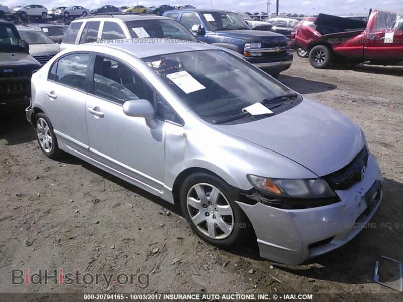 2011 Honda CIVIC (VIN 2HGFA1F53BH305170) — фото 1 из 10, IAAI, повреждение: правая задняя часть