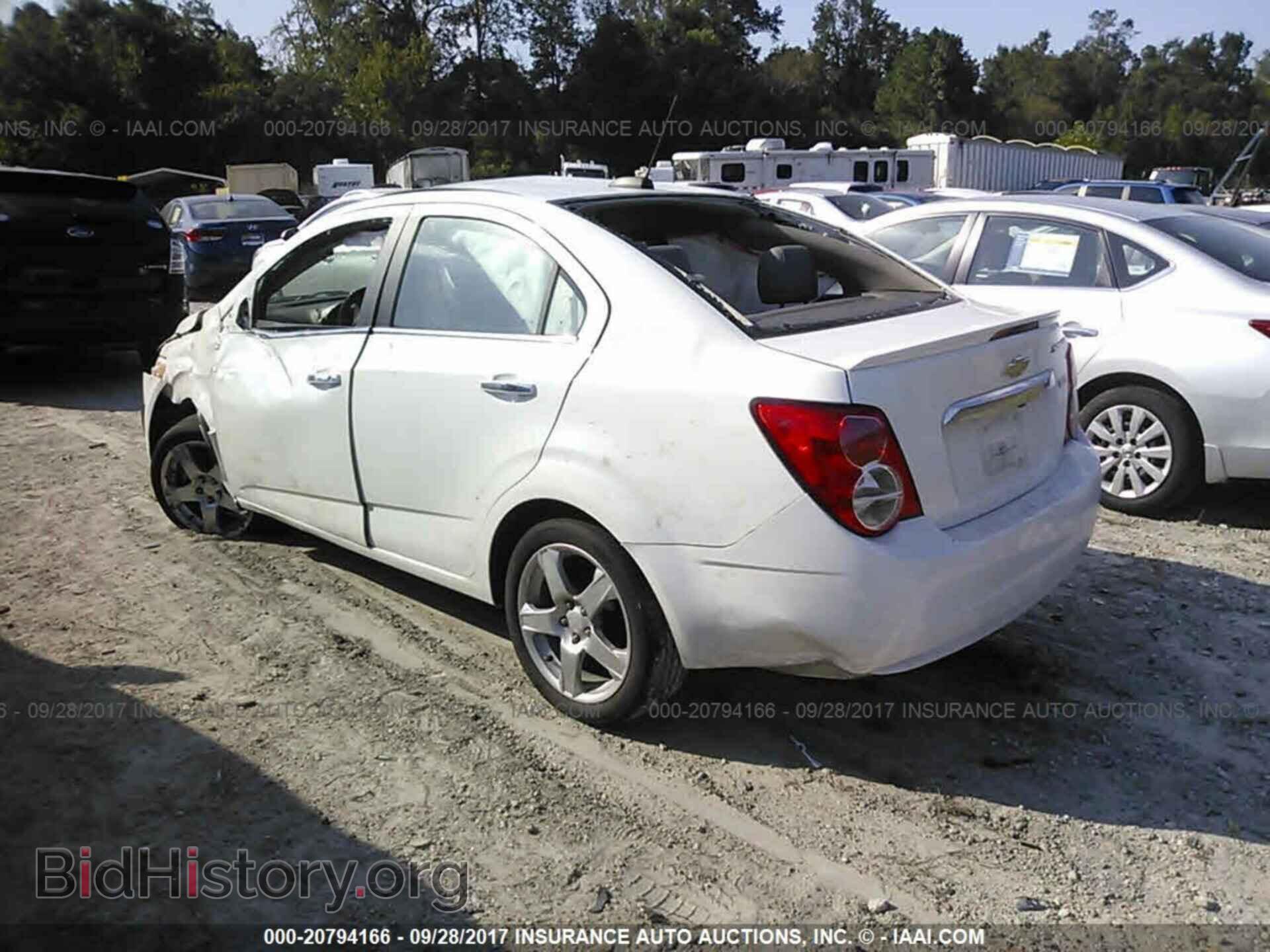 2015 Chevrolet Sonic - VIN: 1G1JE5SB8F4186740 - Фото 3