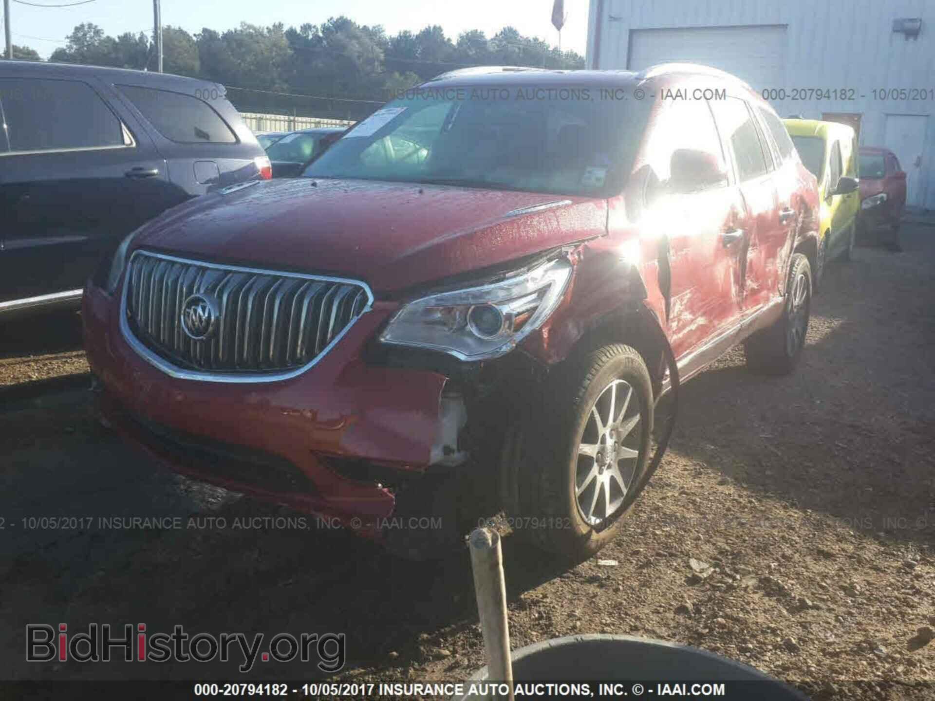 2014 Buick Enclave - VIN: 5GAKRBKD9EJ228771 - Фото 2