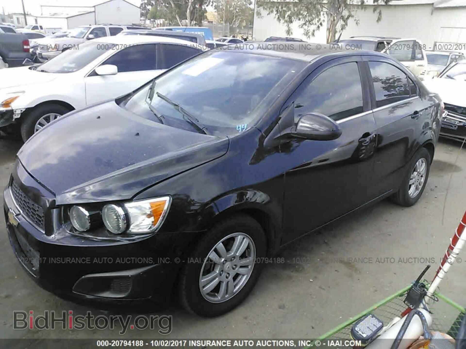 2012 Chevrolet Sonic - VIN: 1G1JC5SH1C4100612 - Фото 2