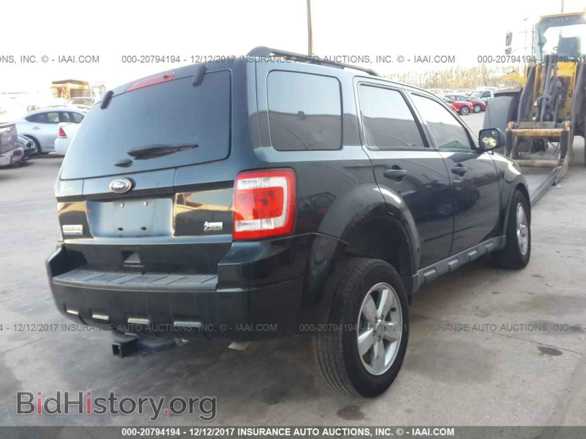 2011 Ford Escape - VIN: 1FMCU0DG1BKC23031 - Photo 4