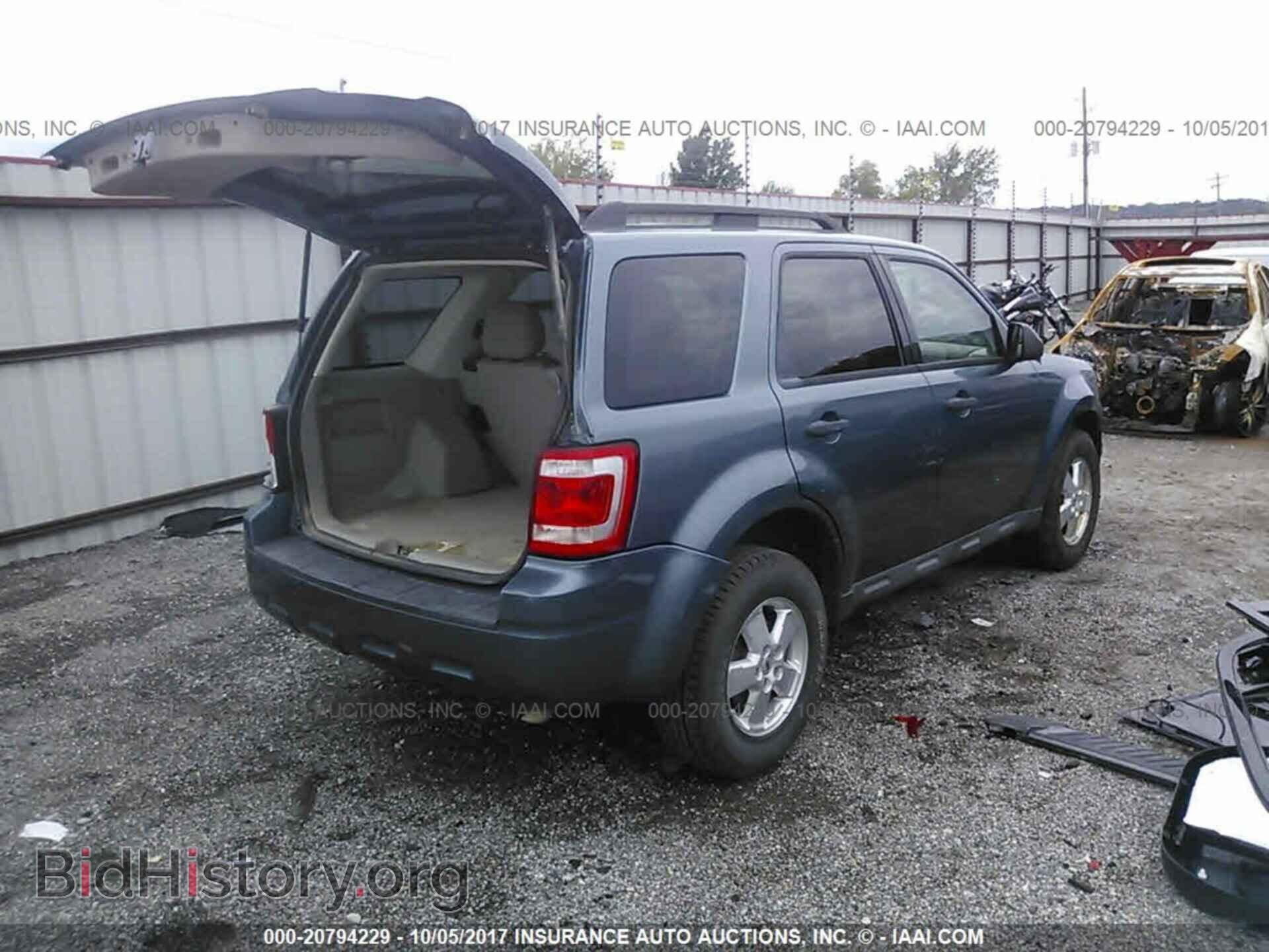 2012 Ford Escape - VIN: 1FMCU0DG4CKA67391 - Photo 4