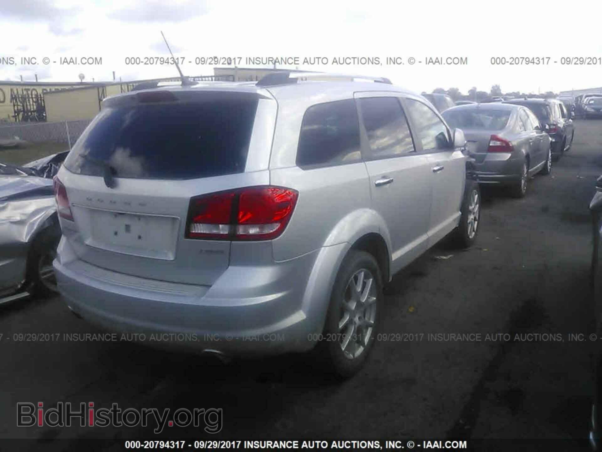 2011 Dodge Journey - VIN: 3D4PG3FG2BT507281 - Photo 4