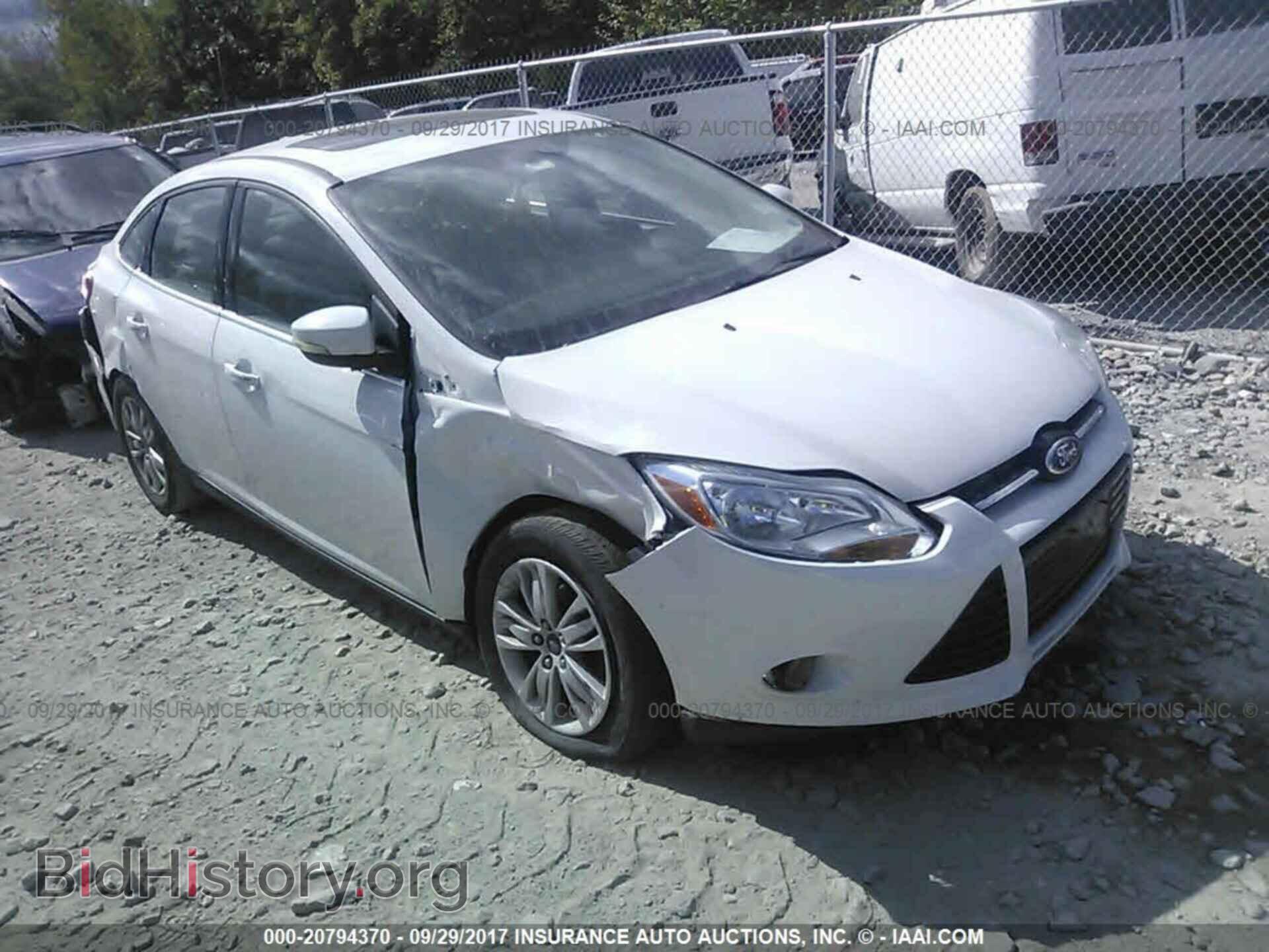 Photo 1FAHP3H24CL337723 - Ford Focus 2012