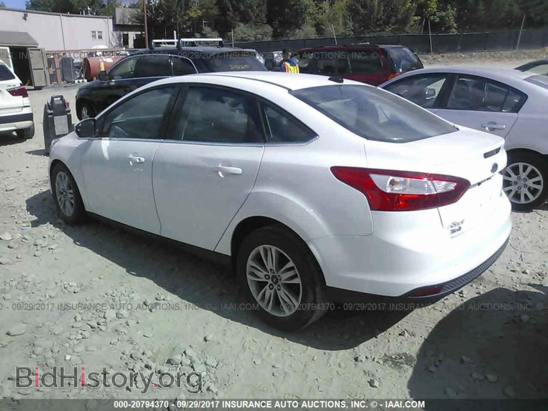 2012 Ford Focus - VIN: 1FAHP3H24CL337723 - Photo 3
