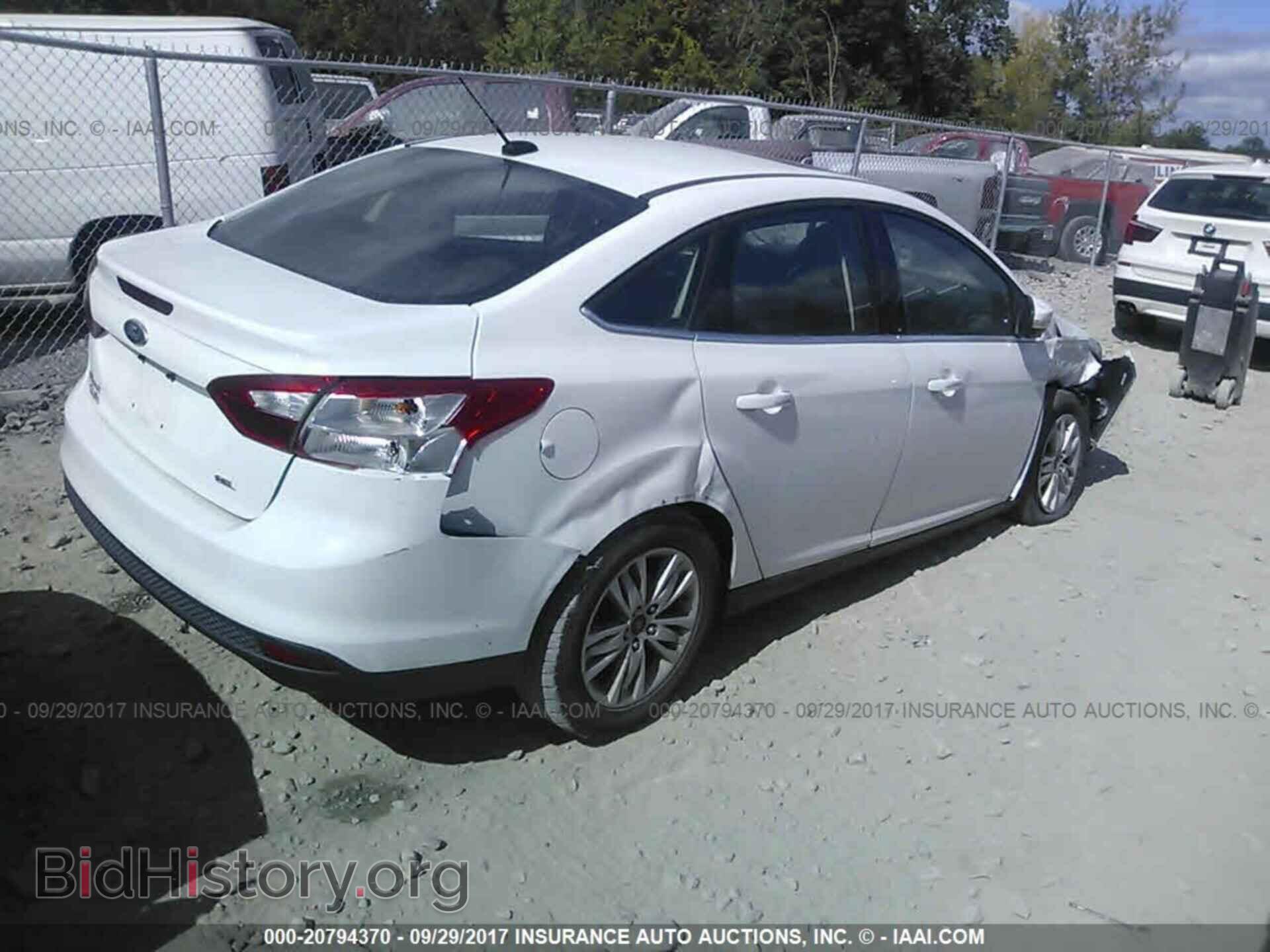2012 Ford Focus - VIN: 1FAHP3H24CL337723 - Photo 4