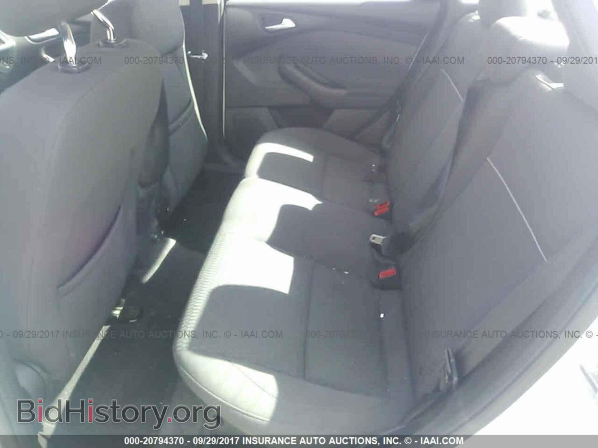 2012 Ford Focus - VIN: 1FAHP3H24CL337723 - Photo 8