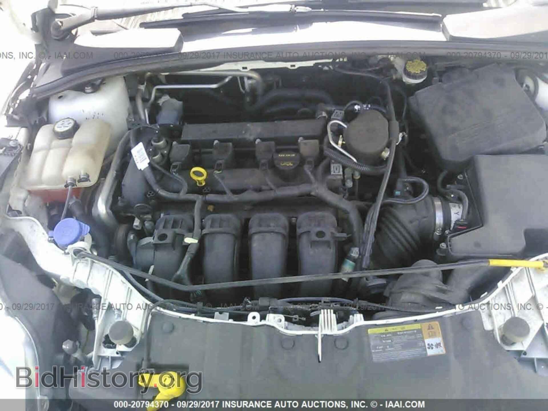 2012 Ford Focus - VIN: 1FAHP3H24CL337723 - Photo 10