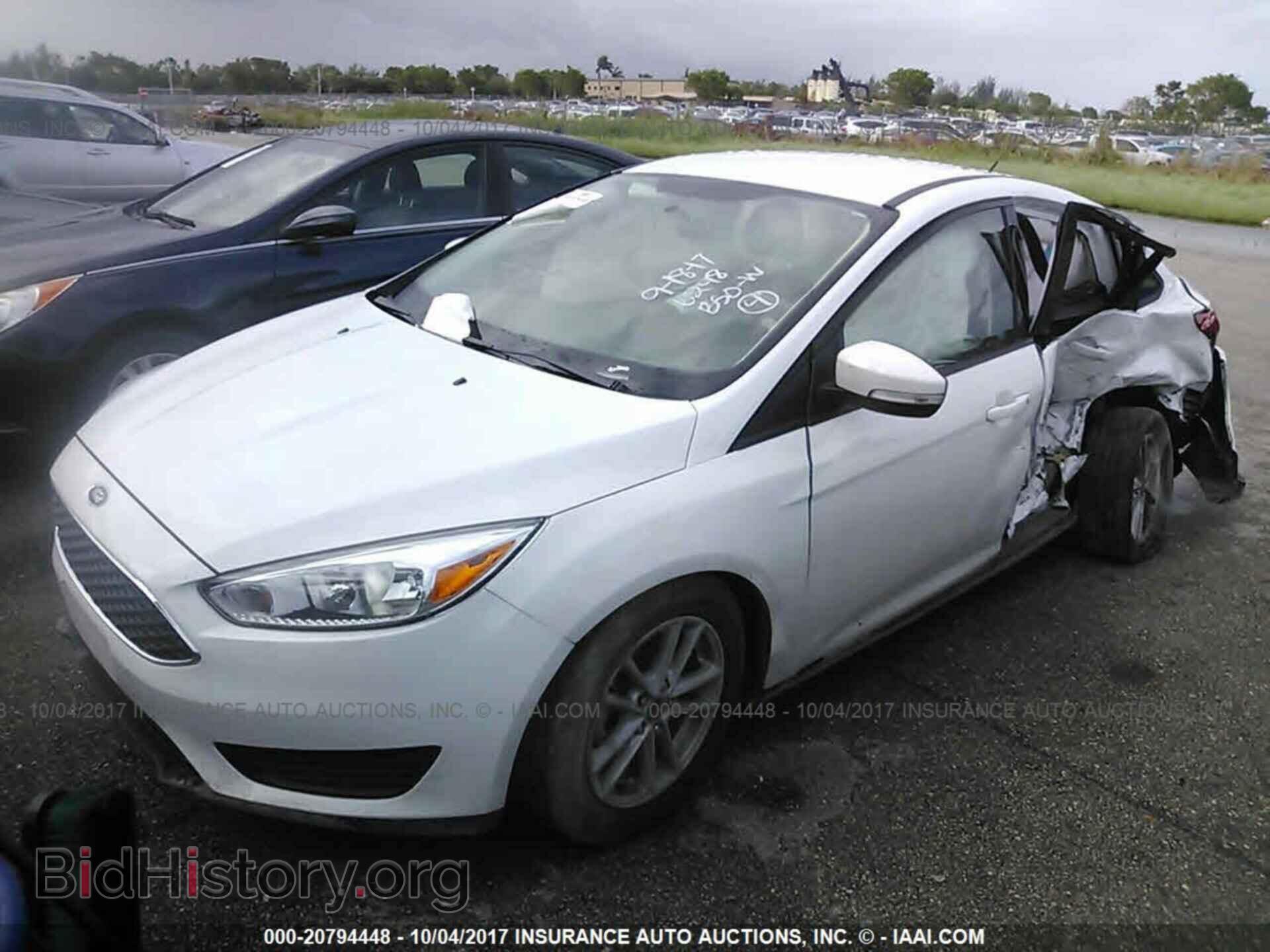 2017 Ford Focus - VIN: 1FADP3F29HL306248 - Фото 2