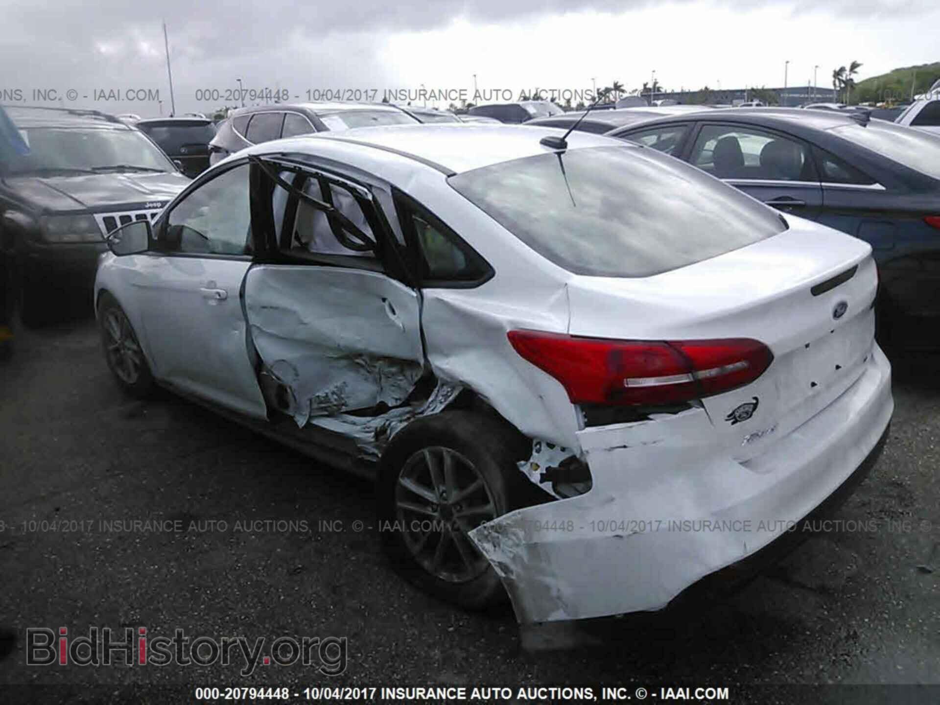 2017 Ford Focus - VIN: 1FADP3F29HL306248 - Фото 3