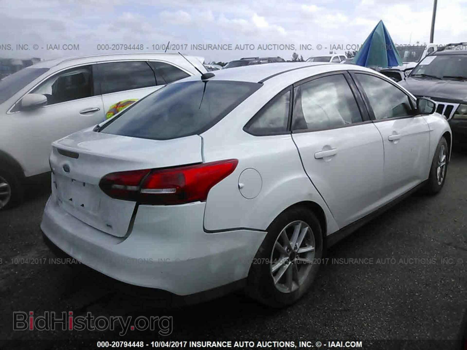 2017 Ford Focus - VIN: 1FADP3F29HL306248 - Фото 4