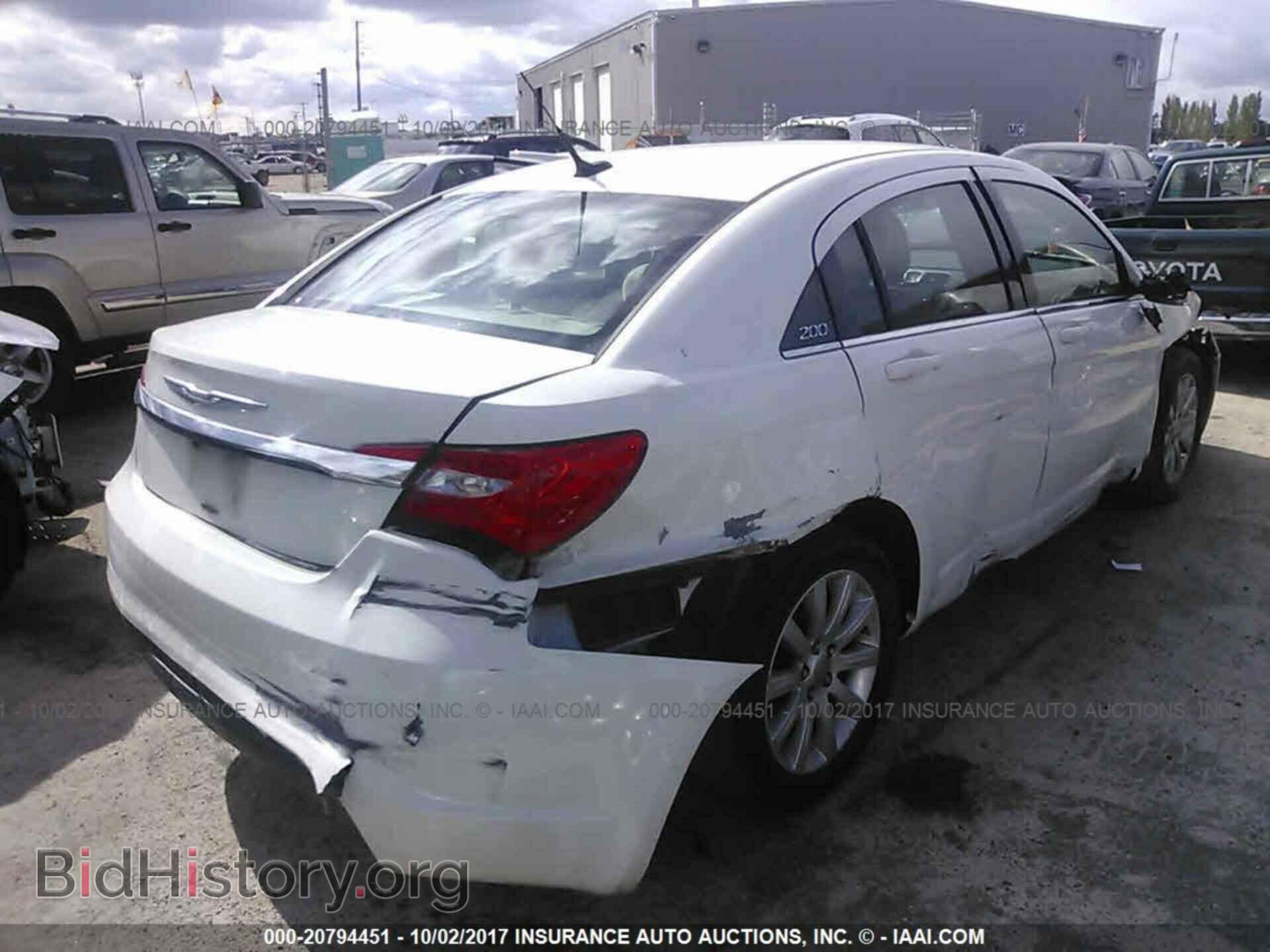 2011 Chrysler 200 - VIN: 1C3BC1FB2BN519267 - Фото 4