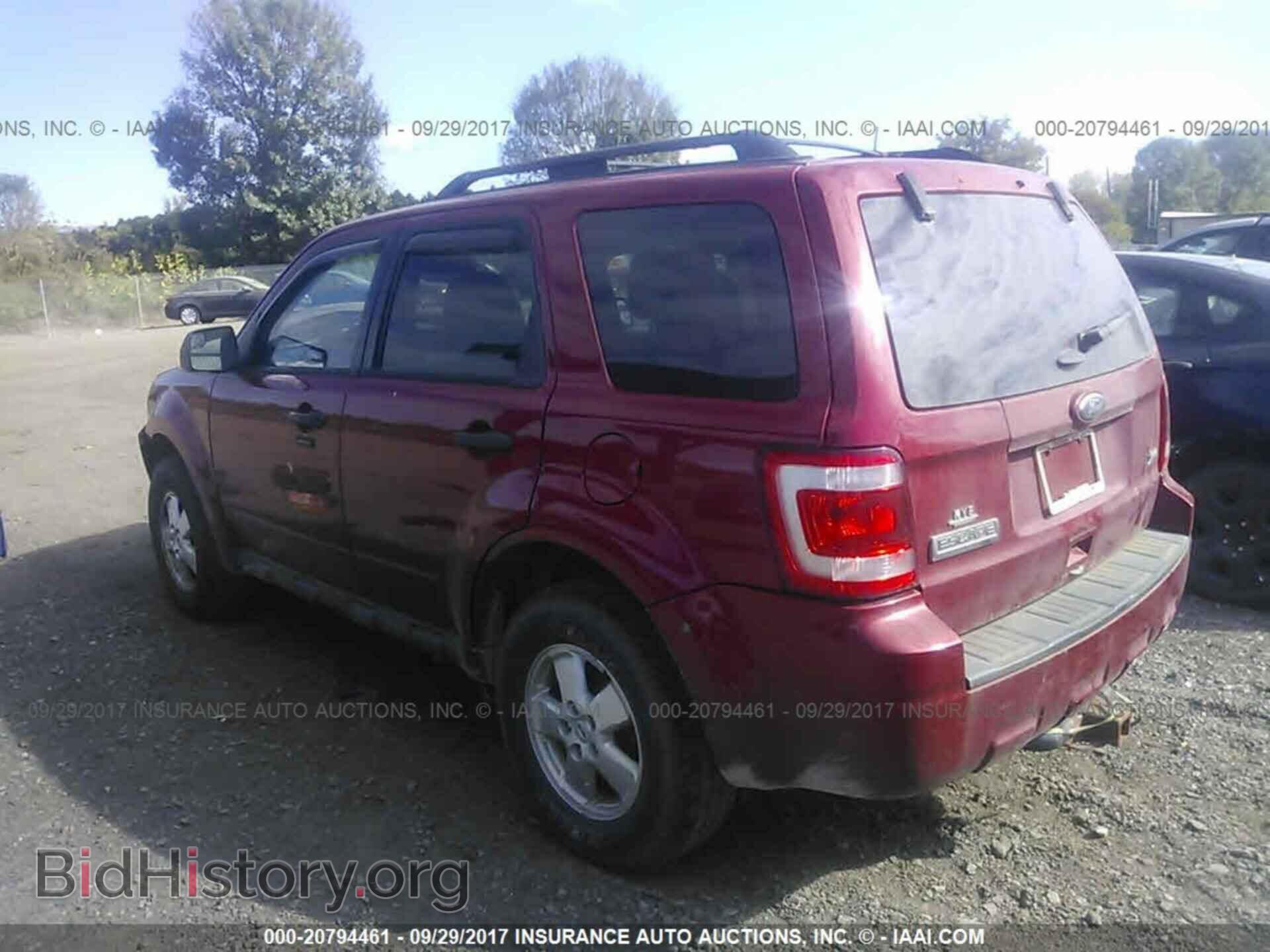 2011 Ford Escape - VIN: 1FMCU9DG0BKB69337 - Photo 3