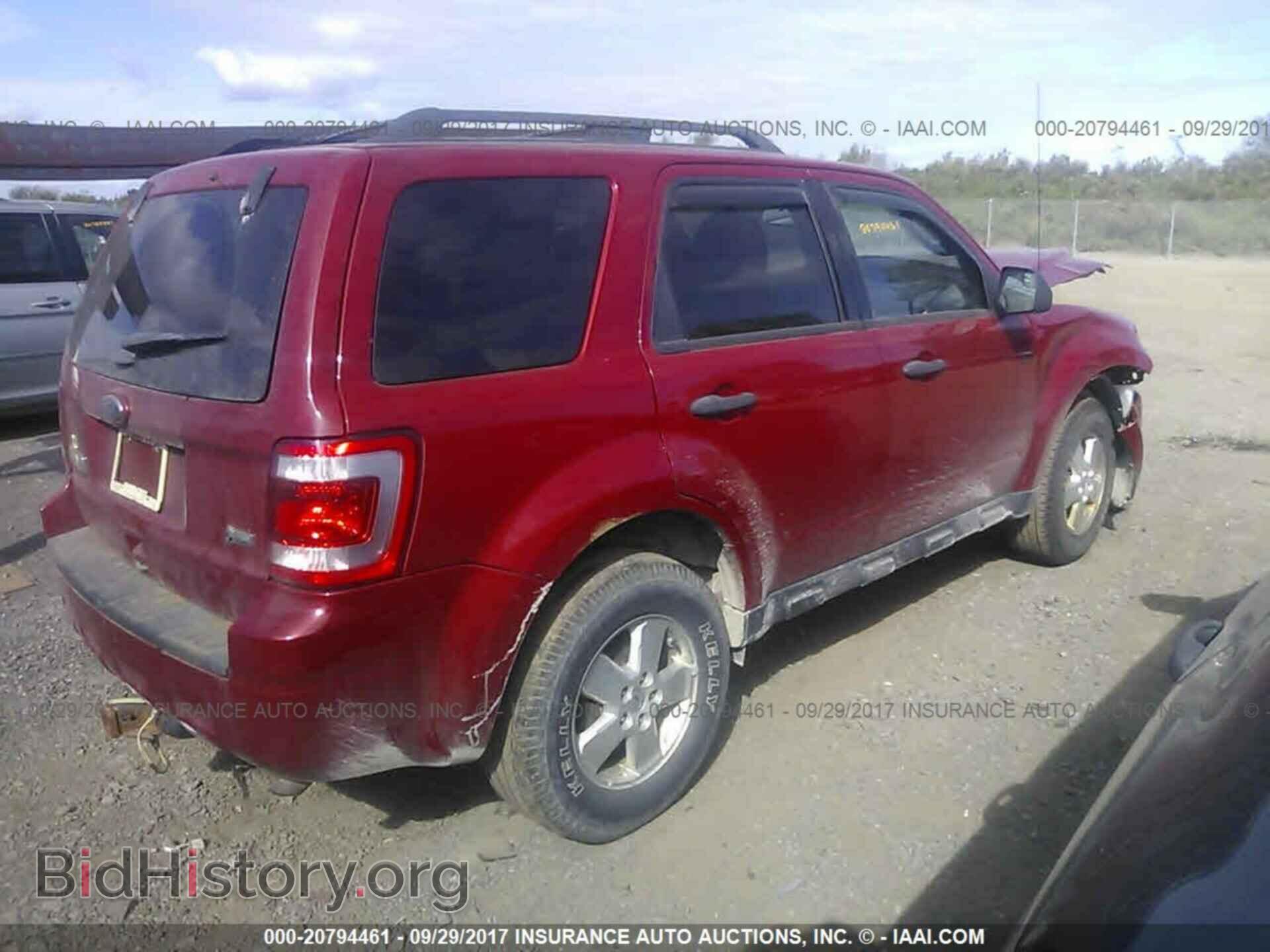 2011 Ford Escape - VIN: 1FMCU9DG0BKB69337 - Photo 4