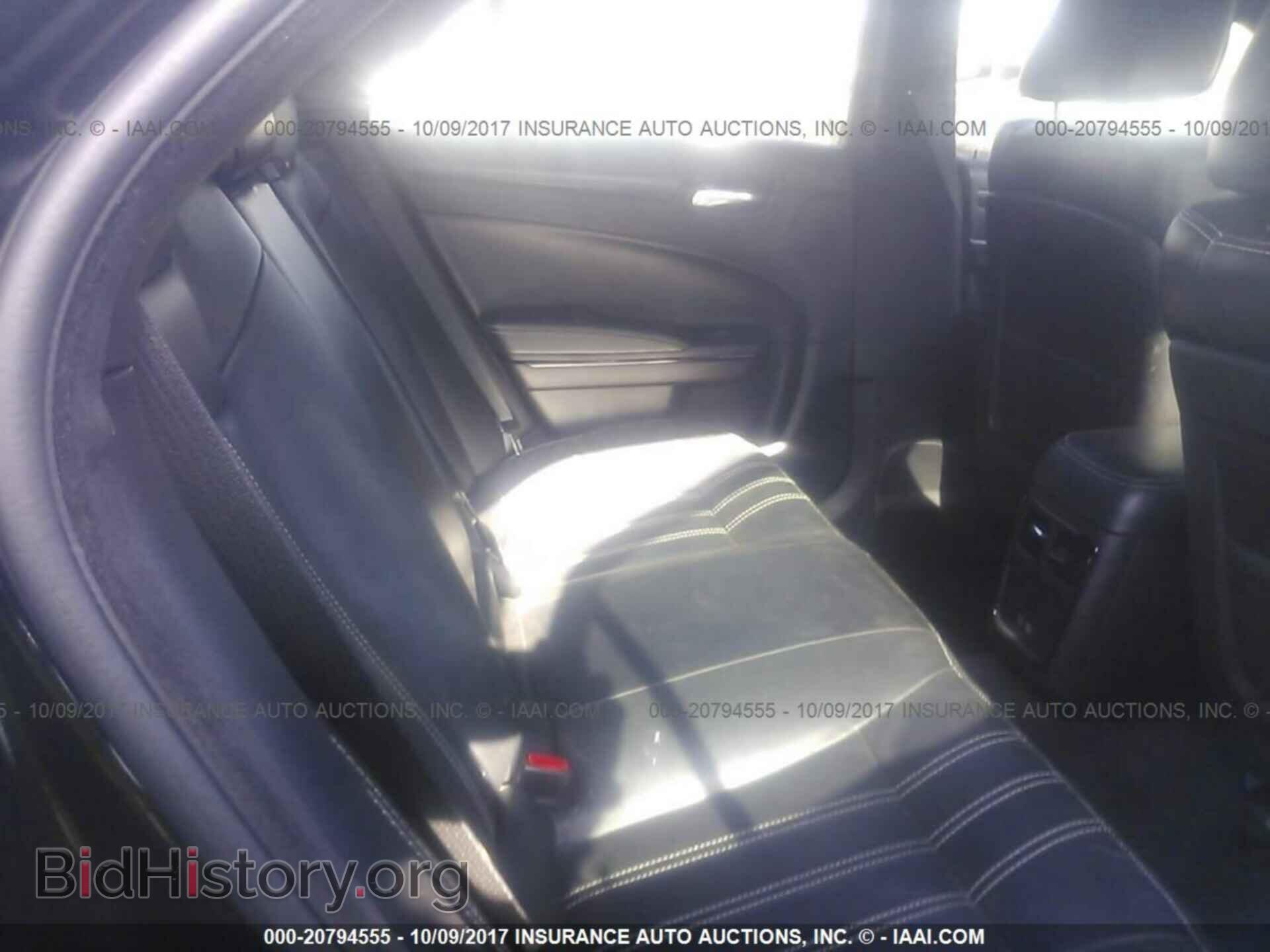 2016 Chrysler 300 - VIN: 2C3CCABG6GH224047 - Фото 8