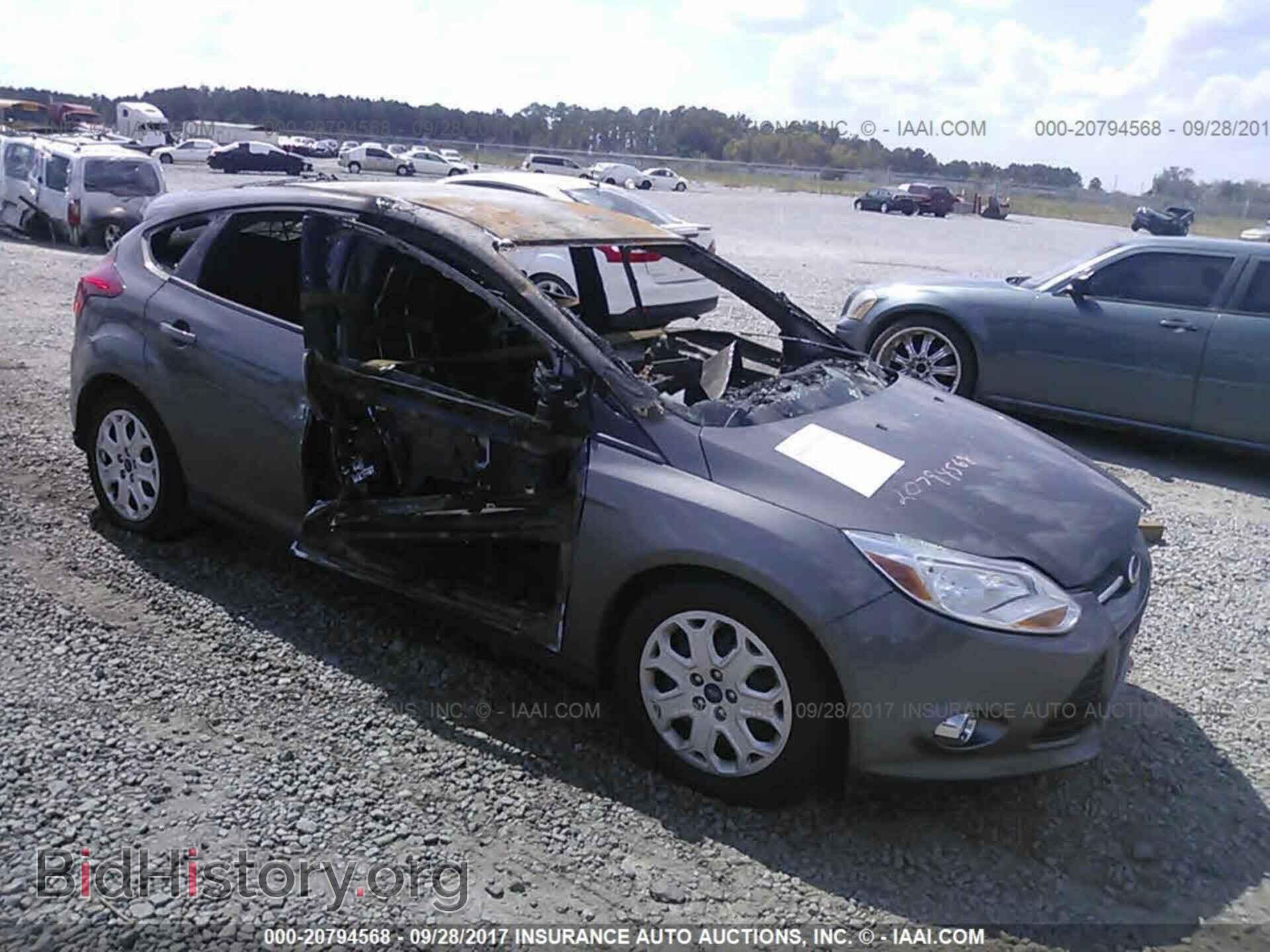 Photo 1FAHP3K24CL282148 - FORD FOCUS 2012