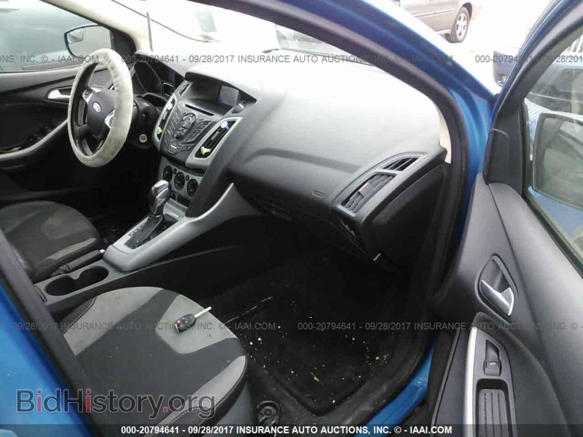 2012 Ford Focus - VIN: 1FAHP3F27CL306033 - Photo 5