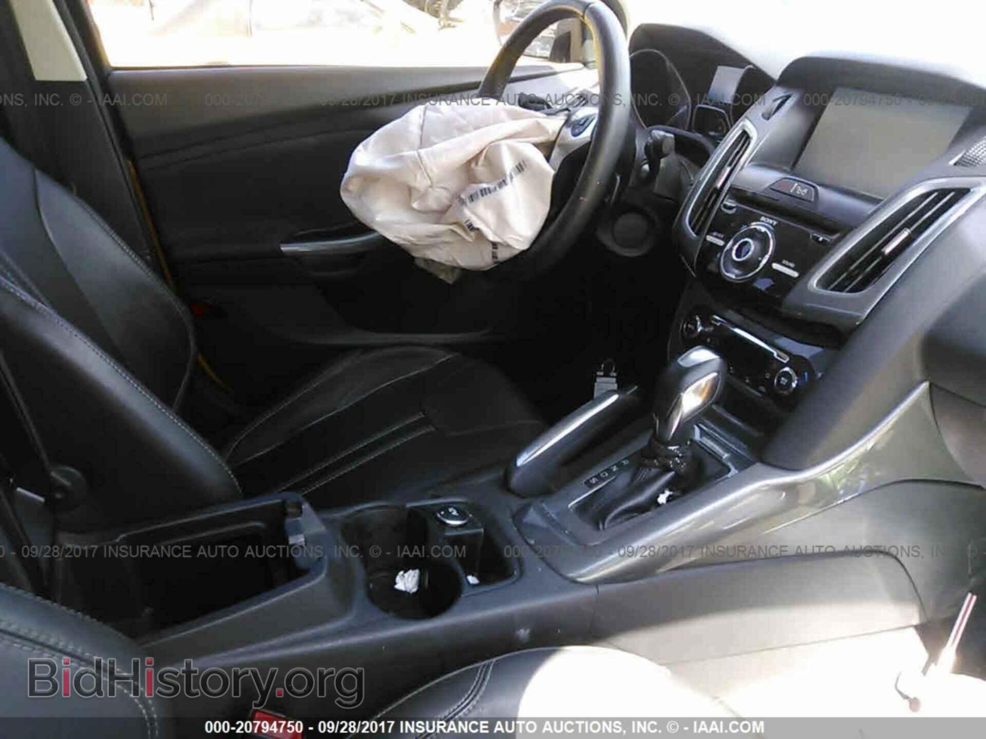 2012 Ford Focus - VIN: 1FAHP3J20CL336806 - Photo 5