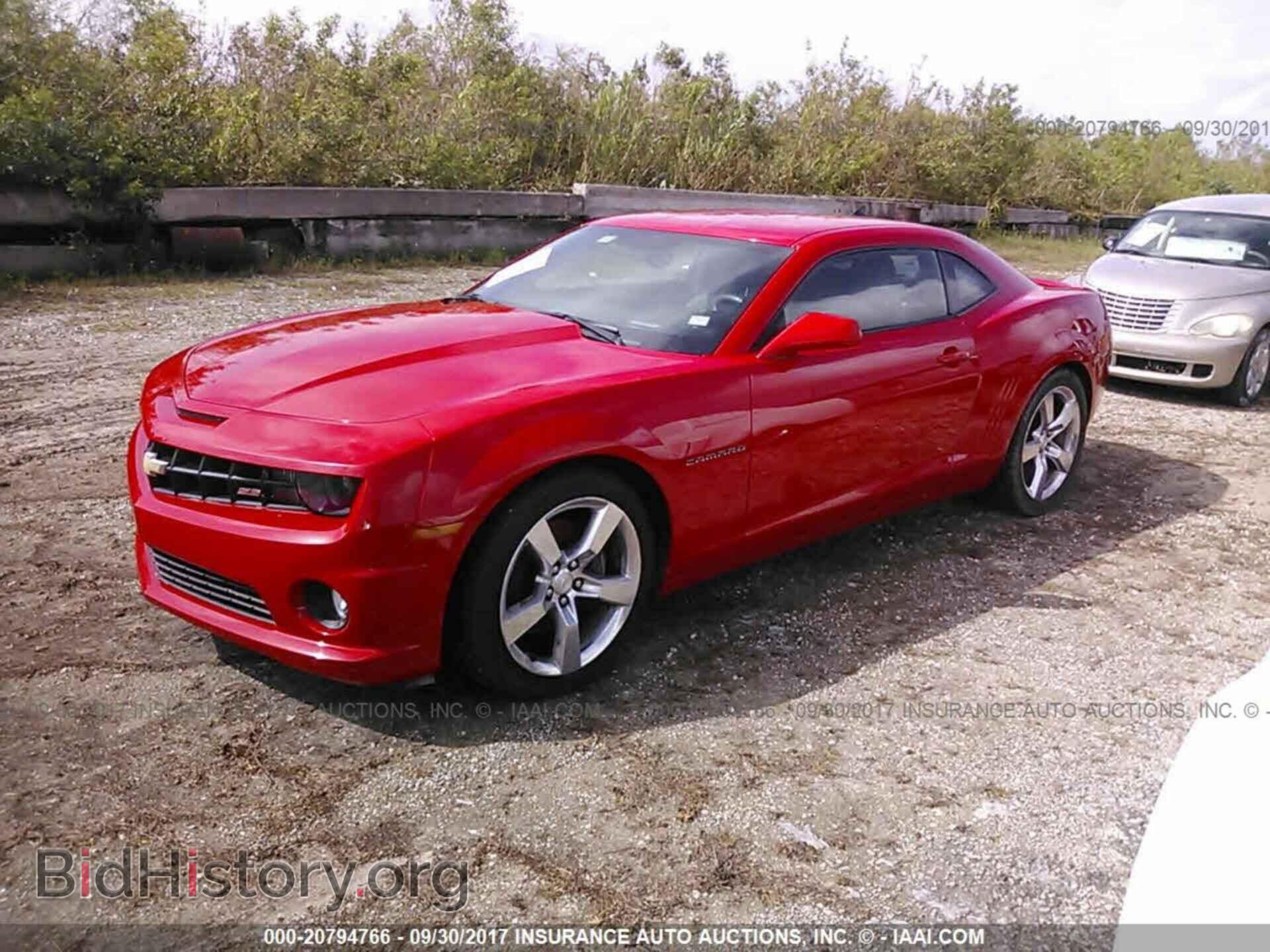 2011 Chevrolet Camaro - VIN: 2G1FT1EW8B9142585 - Фото 2