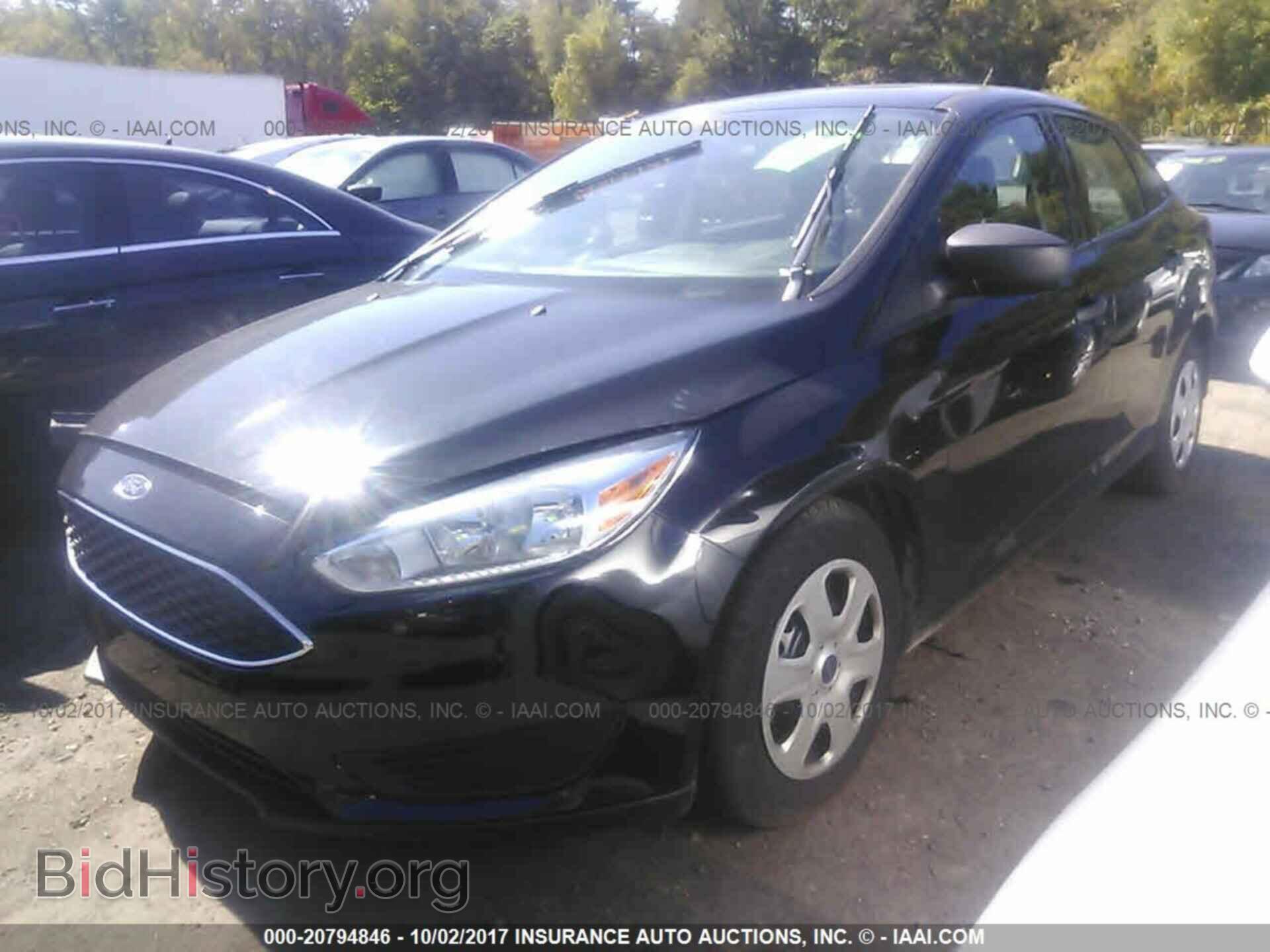 2017 Ford Focus - VIN: 1FADP3E21HL301241 - Фото 2