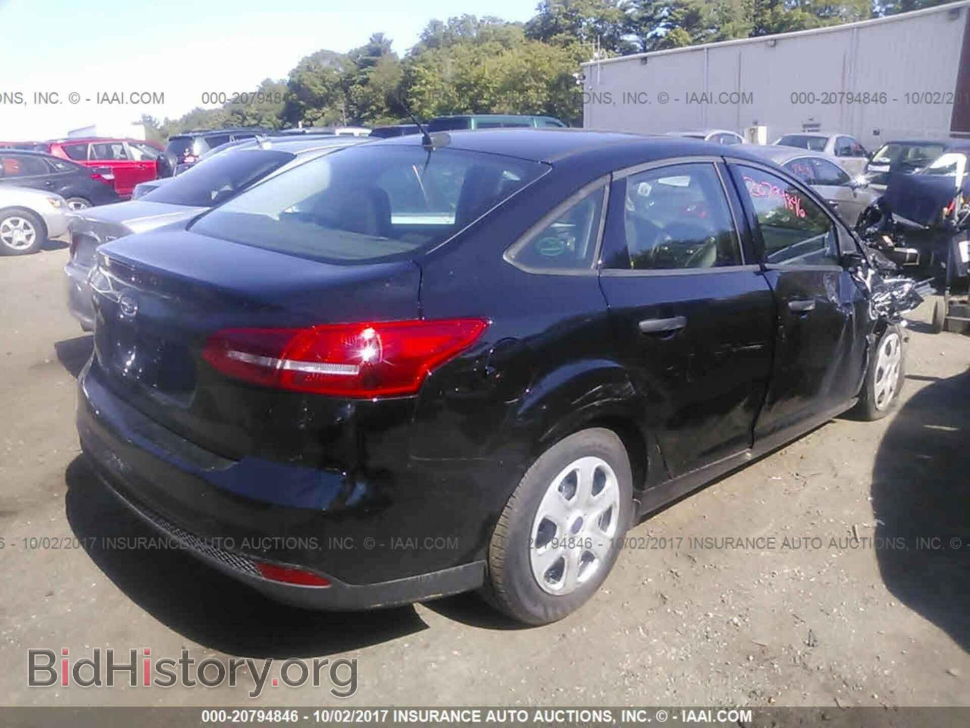 2017 Ford Focus - VIN: 1FADP3E21HL301241 - Фото 4