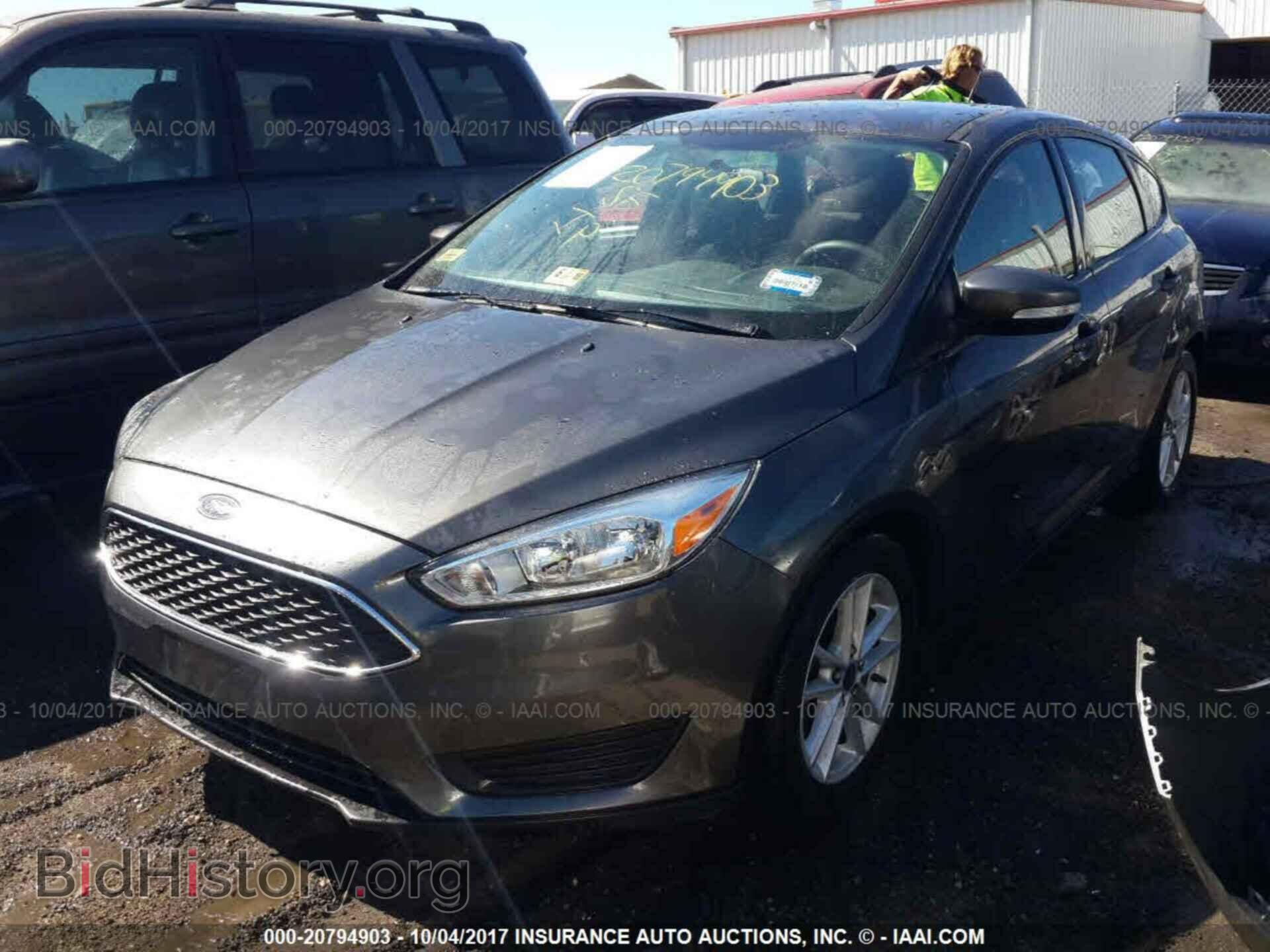 2015 Ford Focus - VIN: 1FADP3K26FL315492 - Фото 2