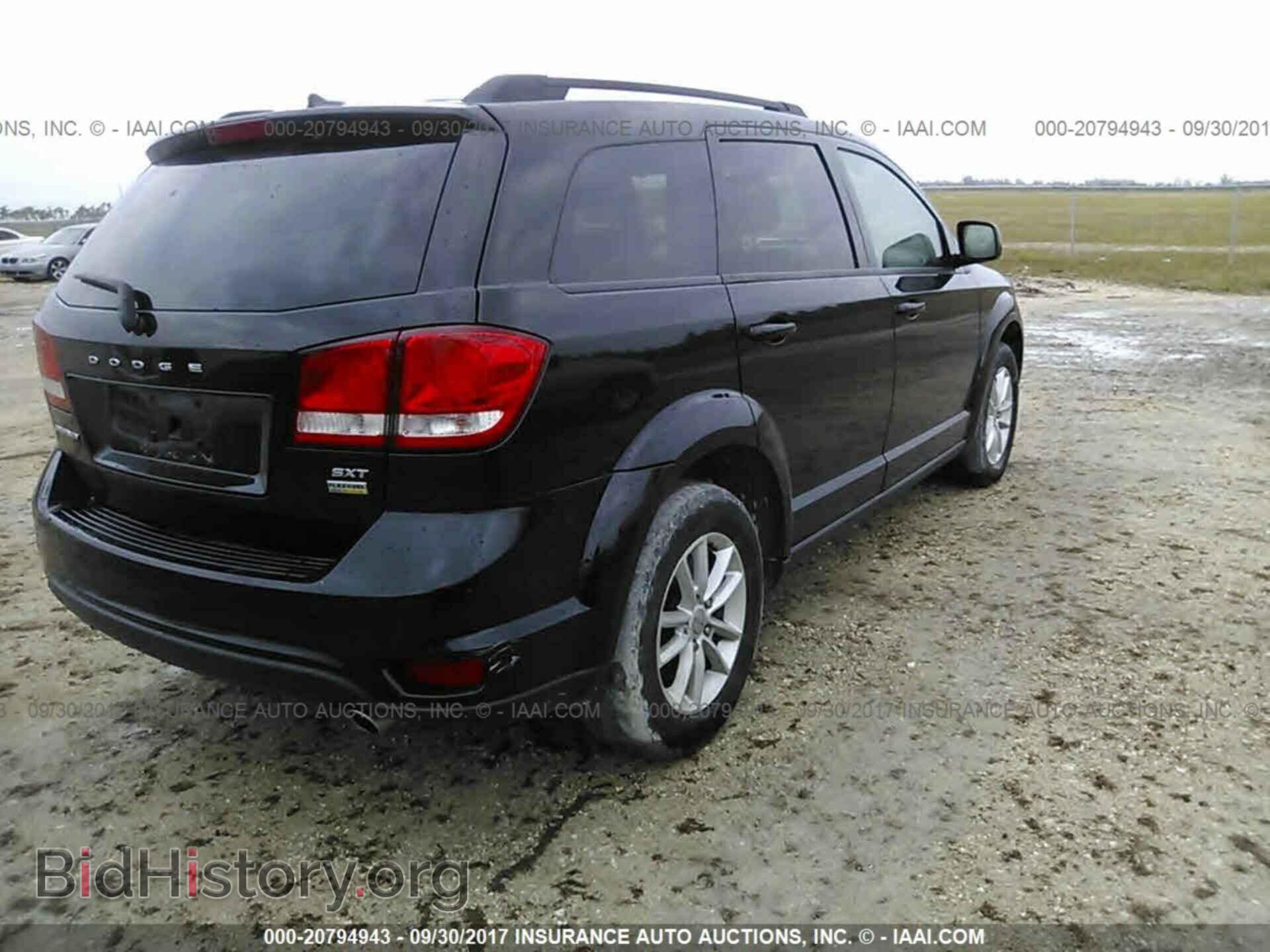 2015 Dodge Journey - VIN: 3C4PDCBG0FT734079 - Photo 4
