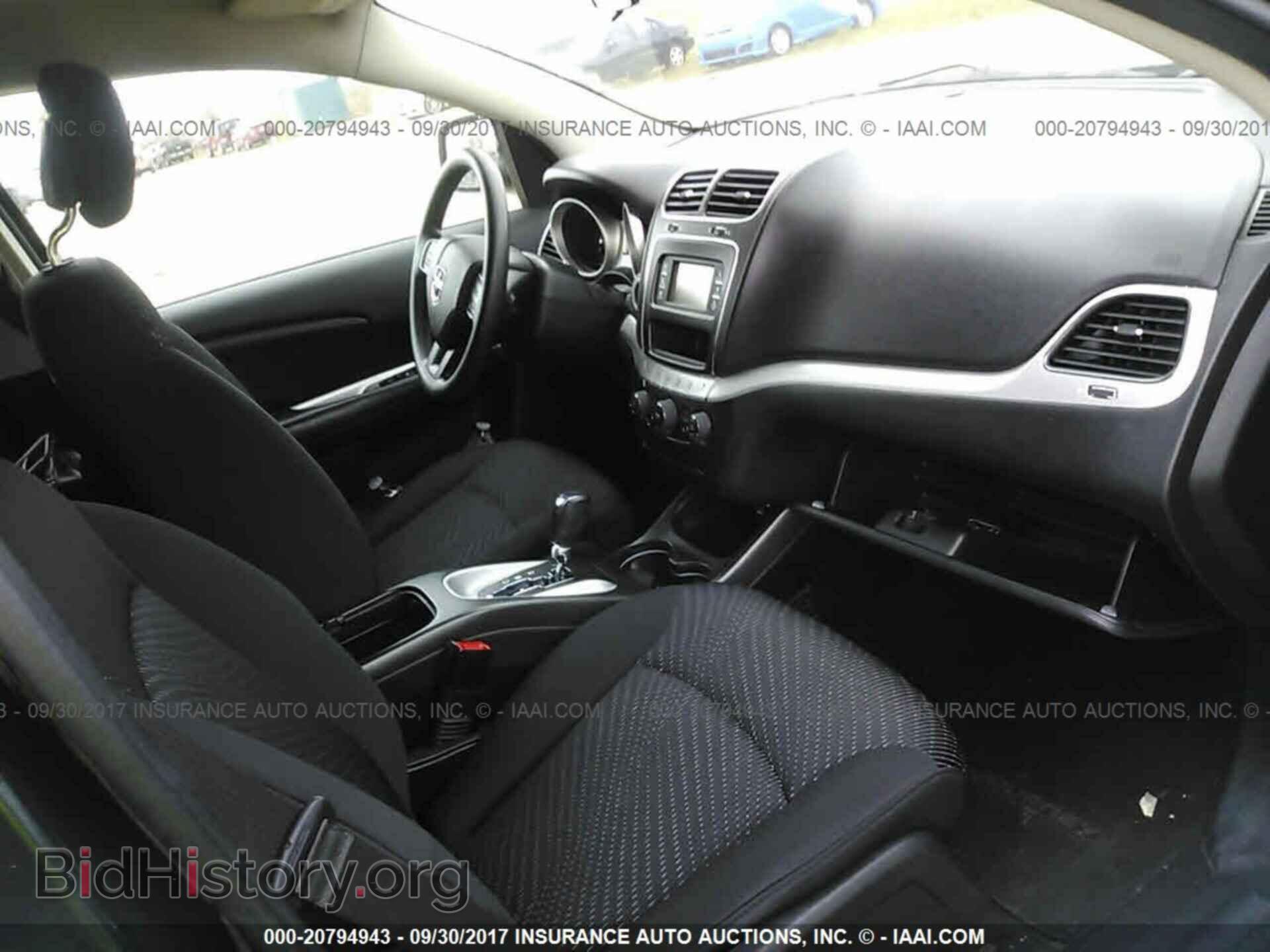 2015 Dodge Journey - VIN: 3C4PDCBG0FT734079 - Photo 5