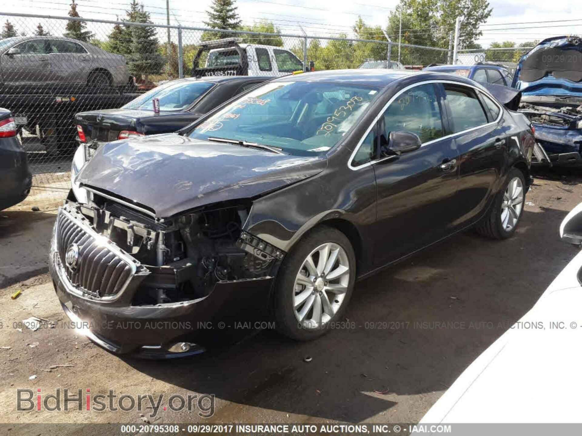 2014 Buick Verano - VIN: 1G4PR5SKXE4195178 - Фото 2