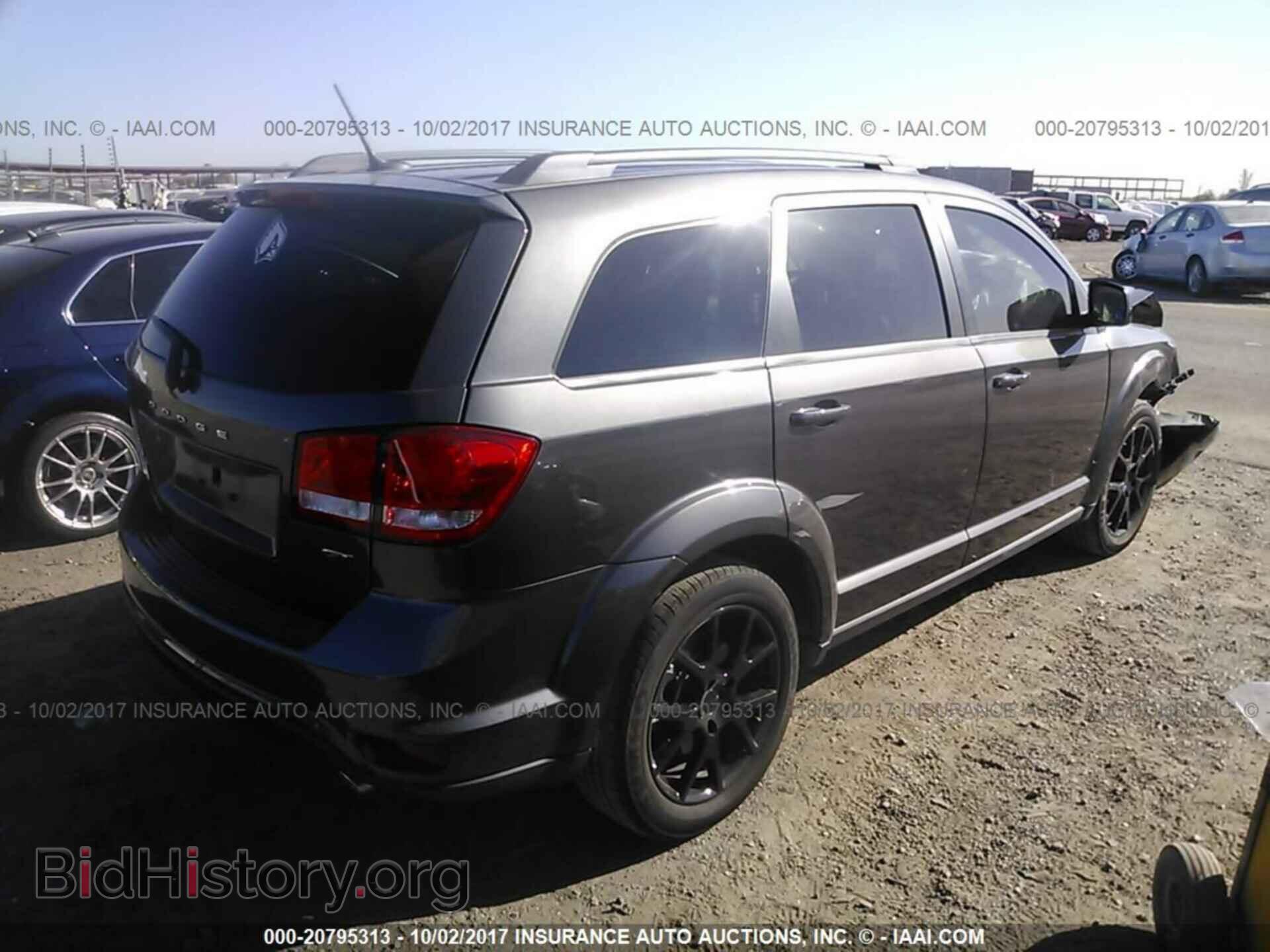 2017 Dodge Journey - VIN: 3C4PDCEG7HT614634 - Photo 4