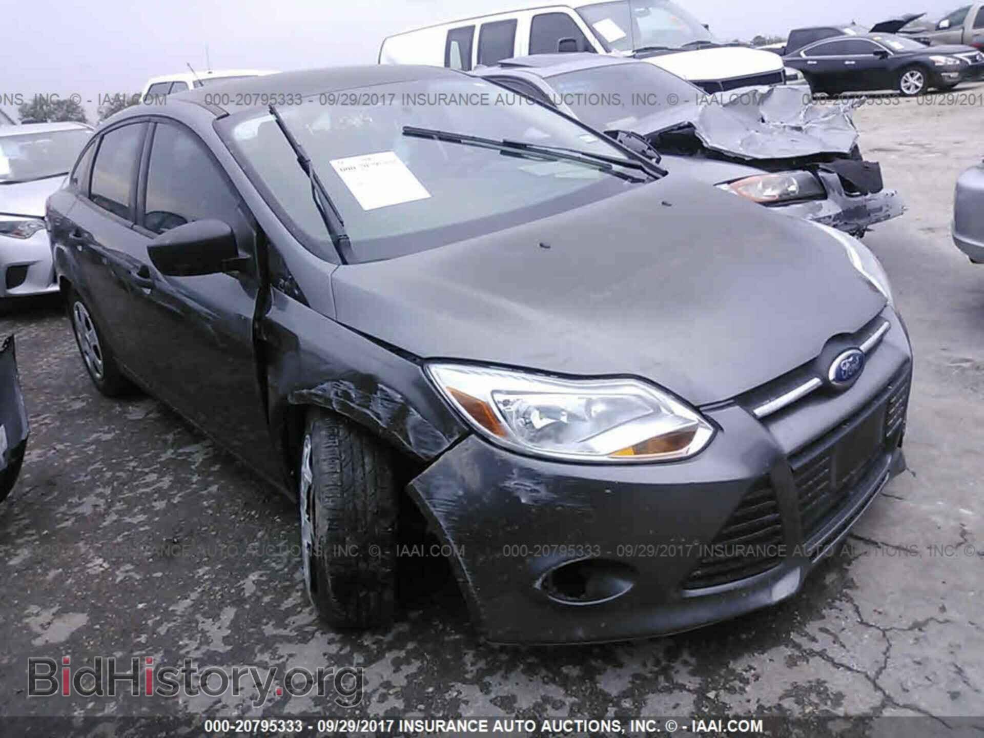 Photo 1FAHP3E22CL294553 - Ford Focus 2012