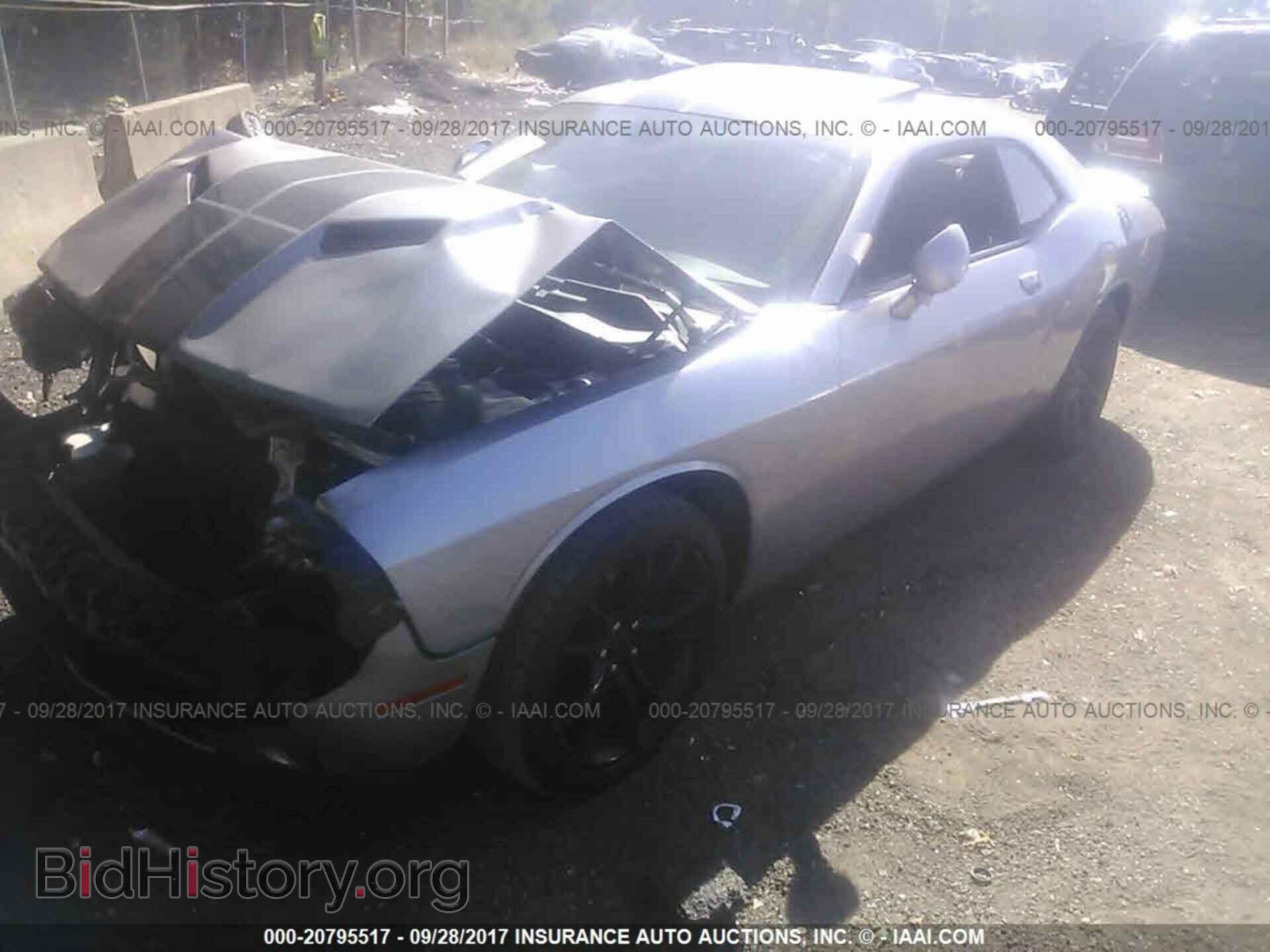 2016 Dodge Challenger - VIN: 2C3CDZAGXGH256402 - Photo 2