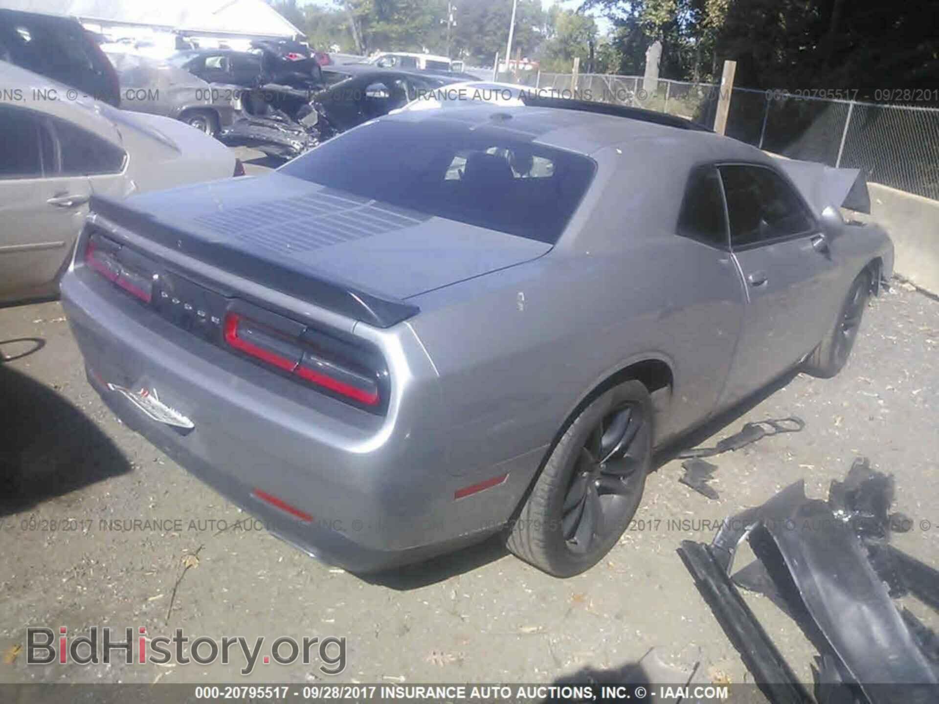 2016 Dodge Challenger - VIN: 2C3CDZAGXGH256402 - Photo 4