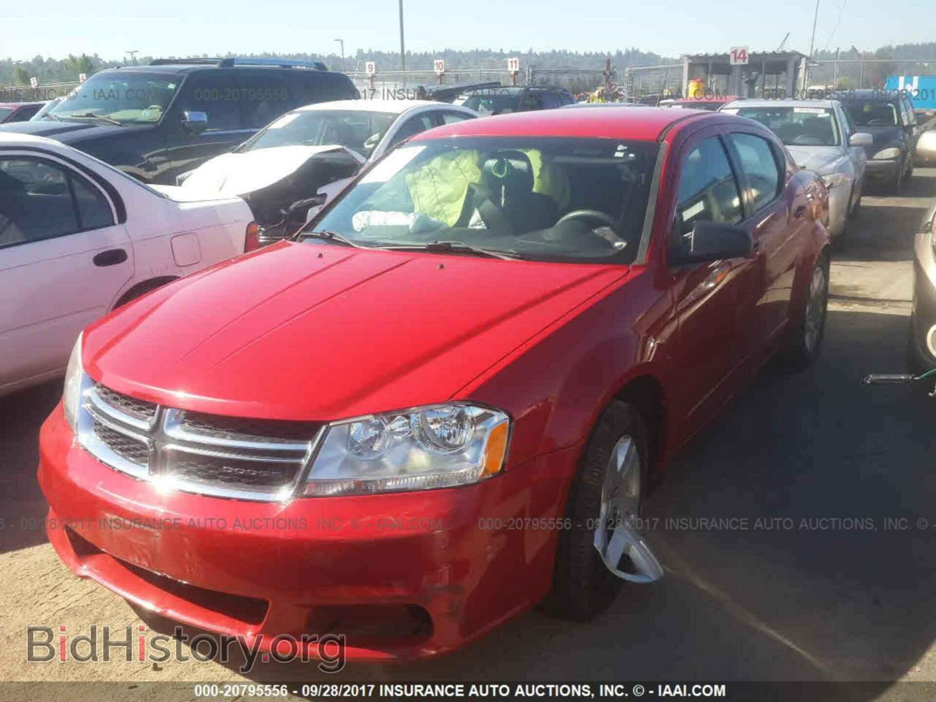 2011 Dodge Avenger - VIN: 1B3BD4FB3BN528832 - Фото 2