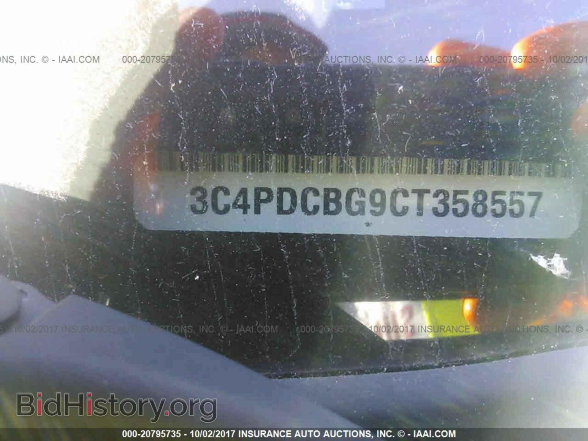 2012 Dodge Journey - VIN: 3C4PDCBG9CT358557 - Photo 9