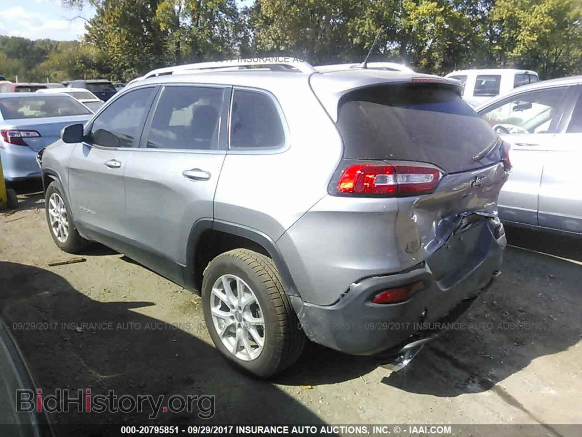 2015 Jeep Cherokee - VIN: 1C4PJLCS0FW732693 - Фото 3