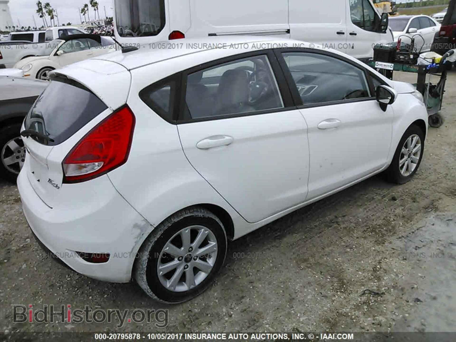 2012 Ford Fiesta - VIN: 3FADP4EJ4CM184632 - Photo 4