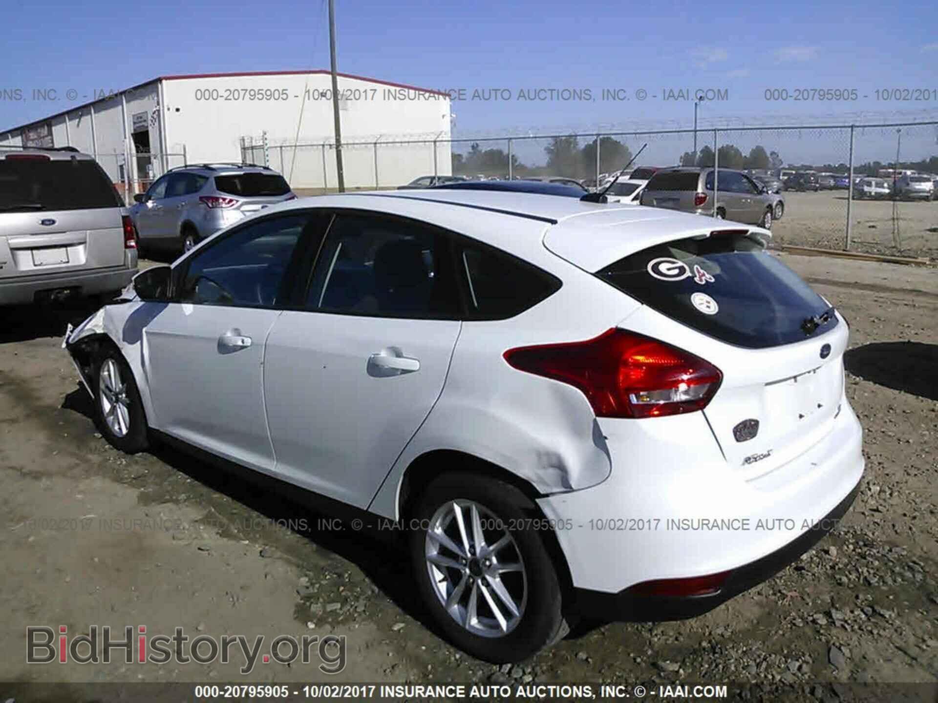 2015 Ford Focus - VIN: 1FADP3K25FL222673 - Photo 3