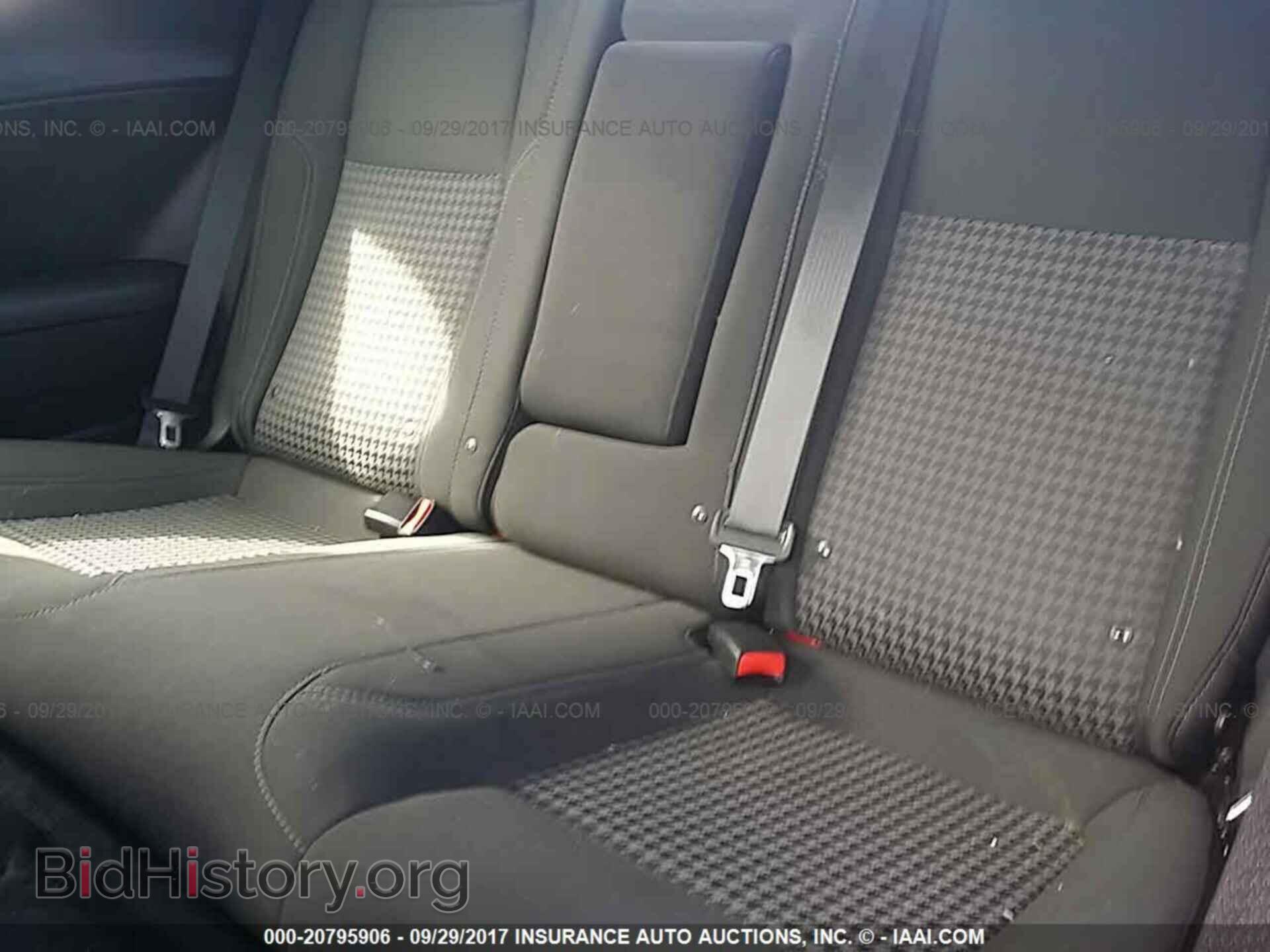 2016 Dodge Challenger - VIN: 2C3CDZAG9GH275765 - Фото 8