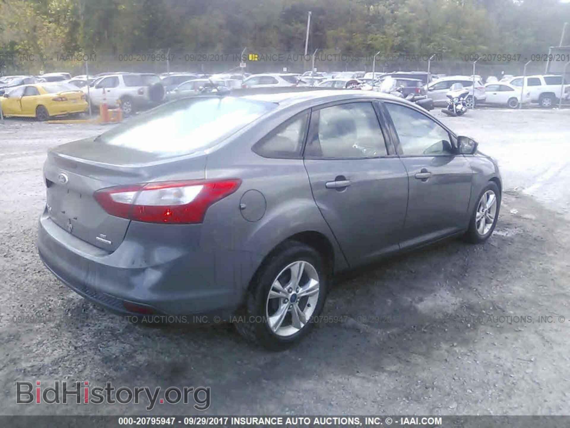 2014 Ford Focus - VIN: 1FADP3F22EL152946 - Фото 4