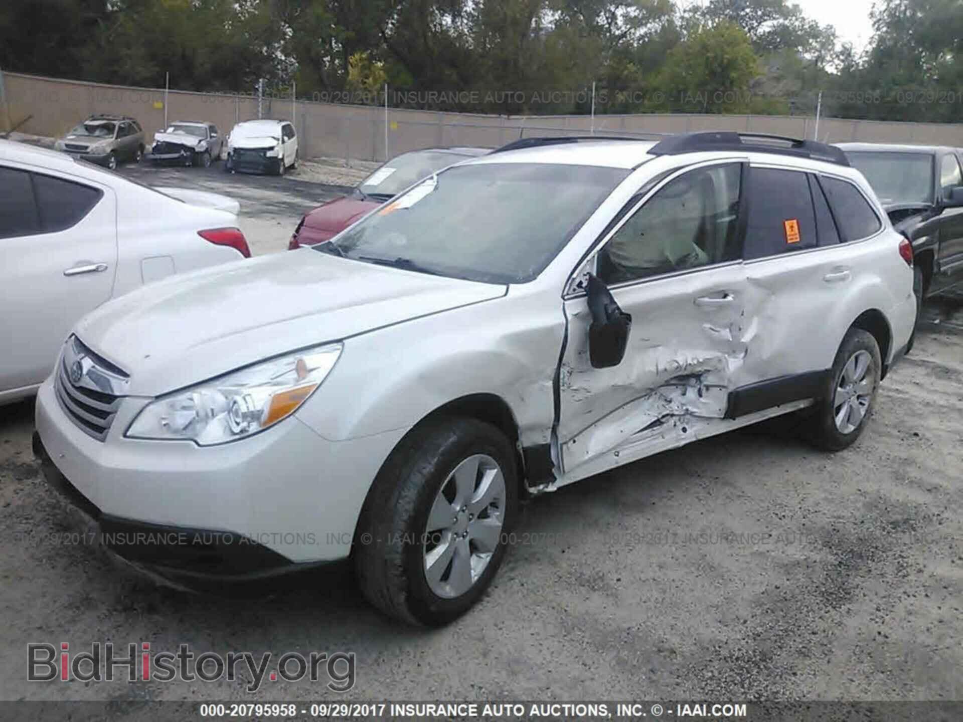 2012 Subaru Outback - VIN: 4S4BRBAC0C3222135 - Фото 2