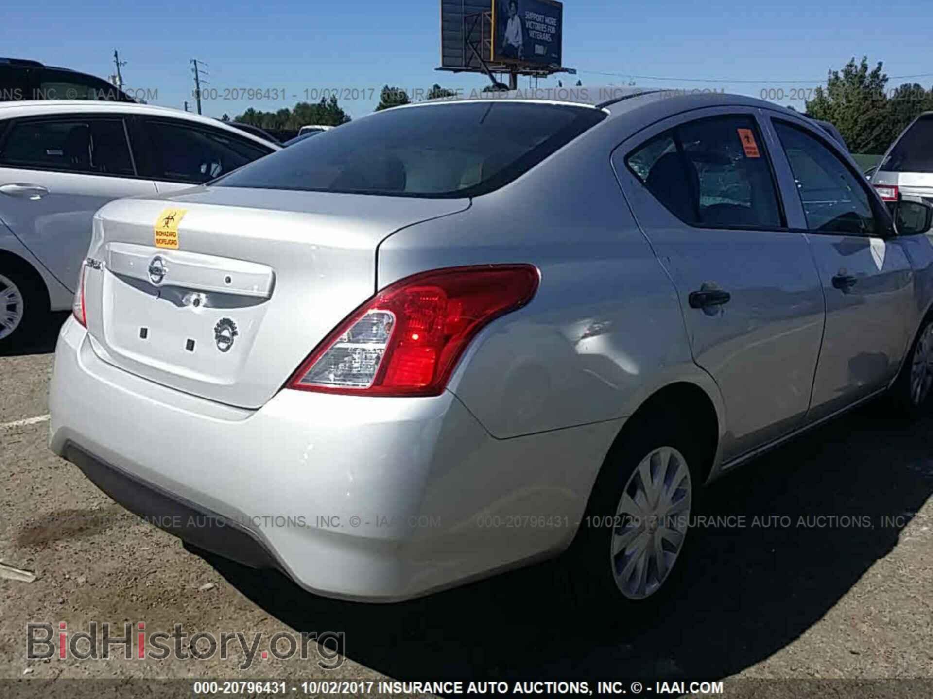 2017 Nissan Versa - VIN: 3N1CN7AP3HL894158 - Photo 4