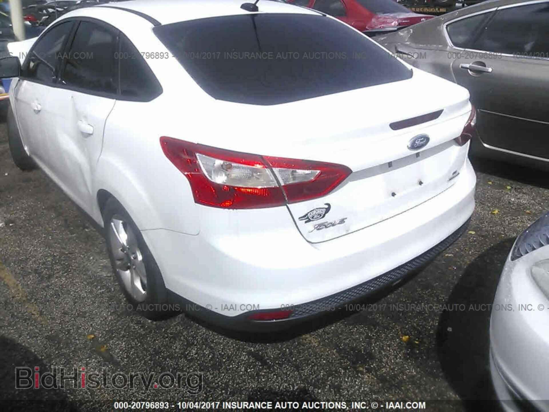 2014 Ford Focus - VIN: 1FADP3F28EL173039 - Photo 3