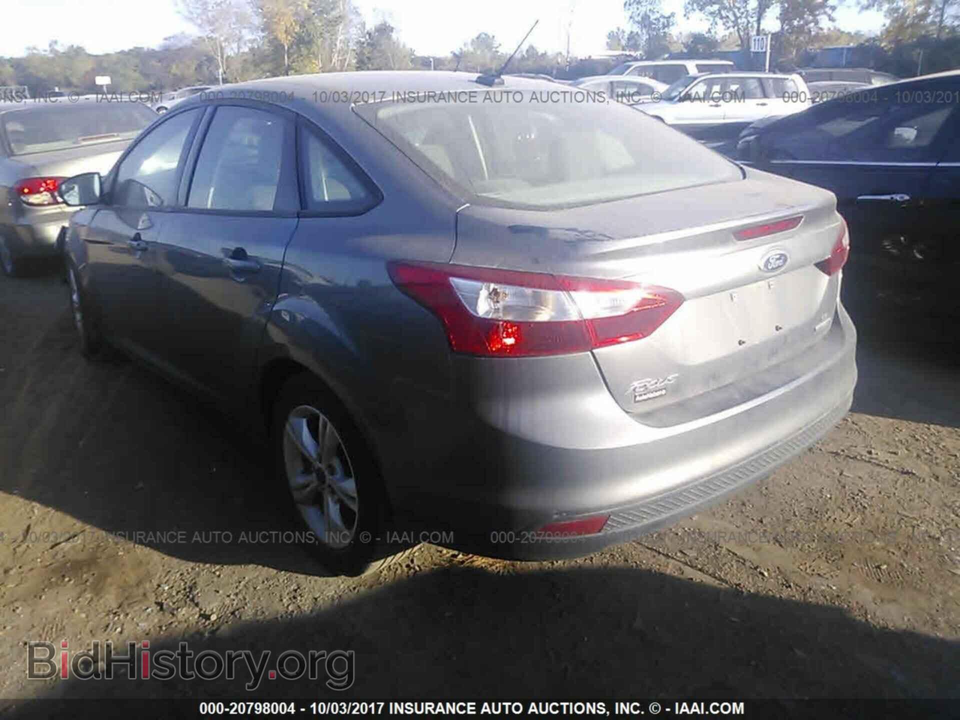 2014 Ford Focus - VIN: 1FADP3F21EL245070 - Photo 3