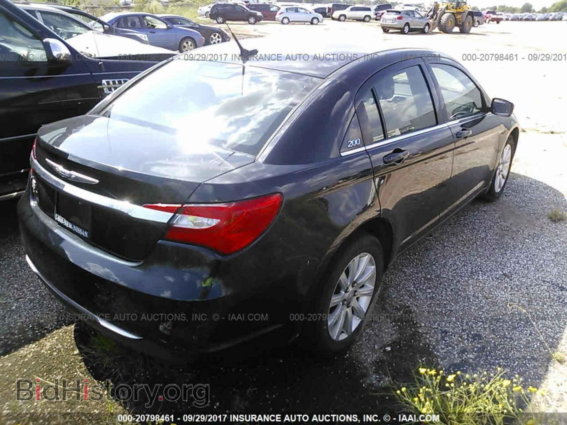 2011 Chrysler 200 - VIN: 1C3BC1FB7BN521418 - Photo 4