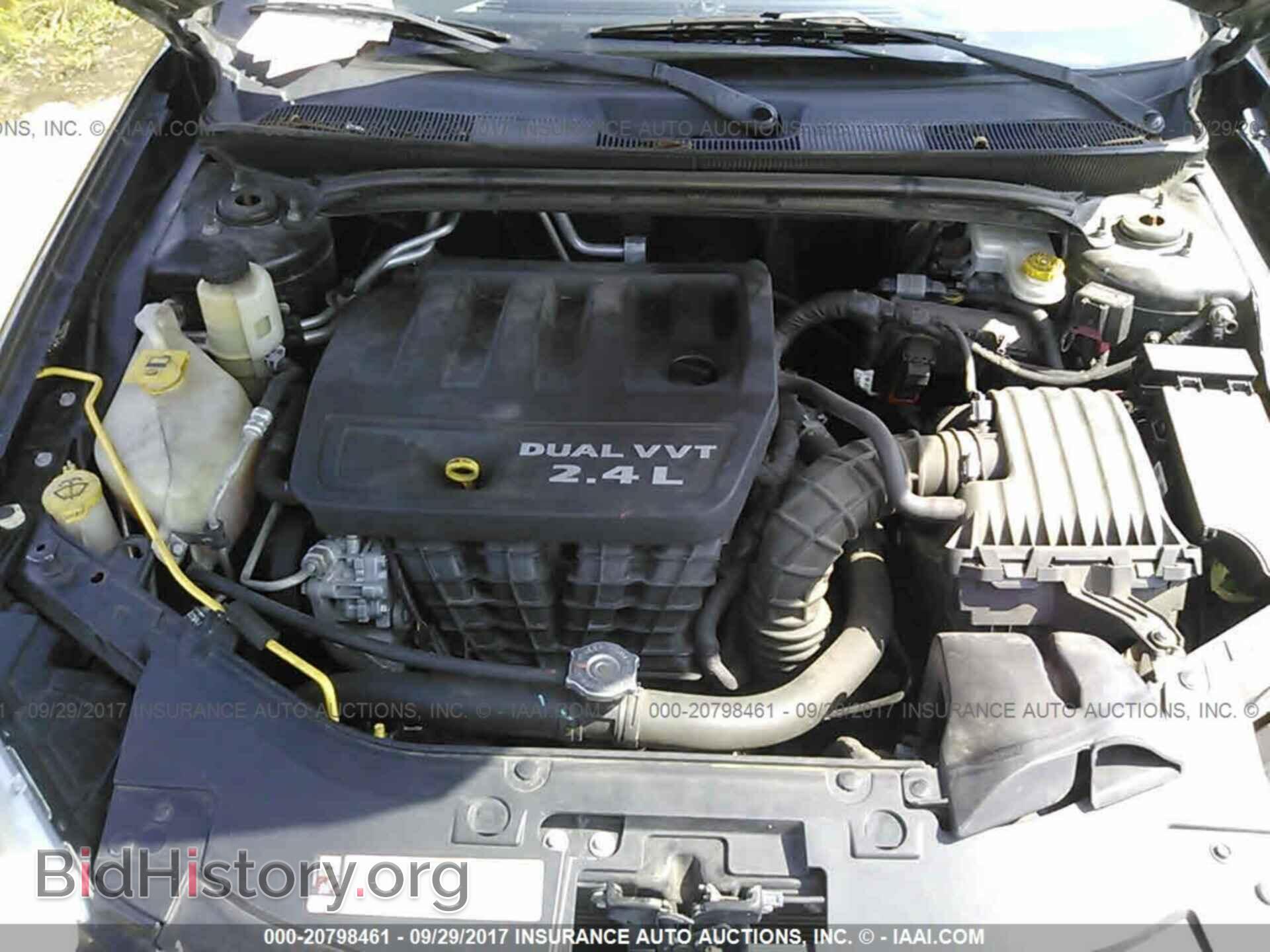 2011 Chrysler 200 - VIN: 1C3BC1FB7BN521418 - Photo 10